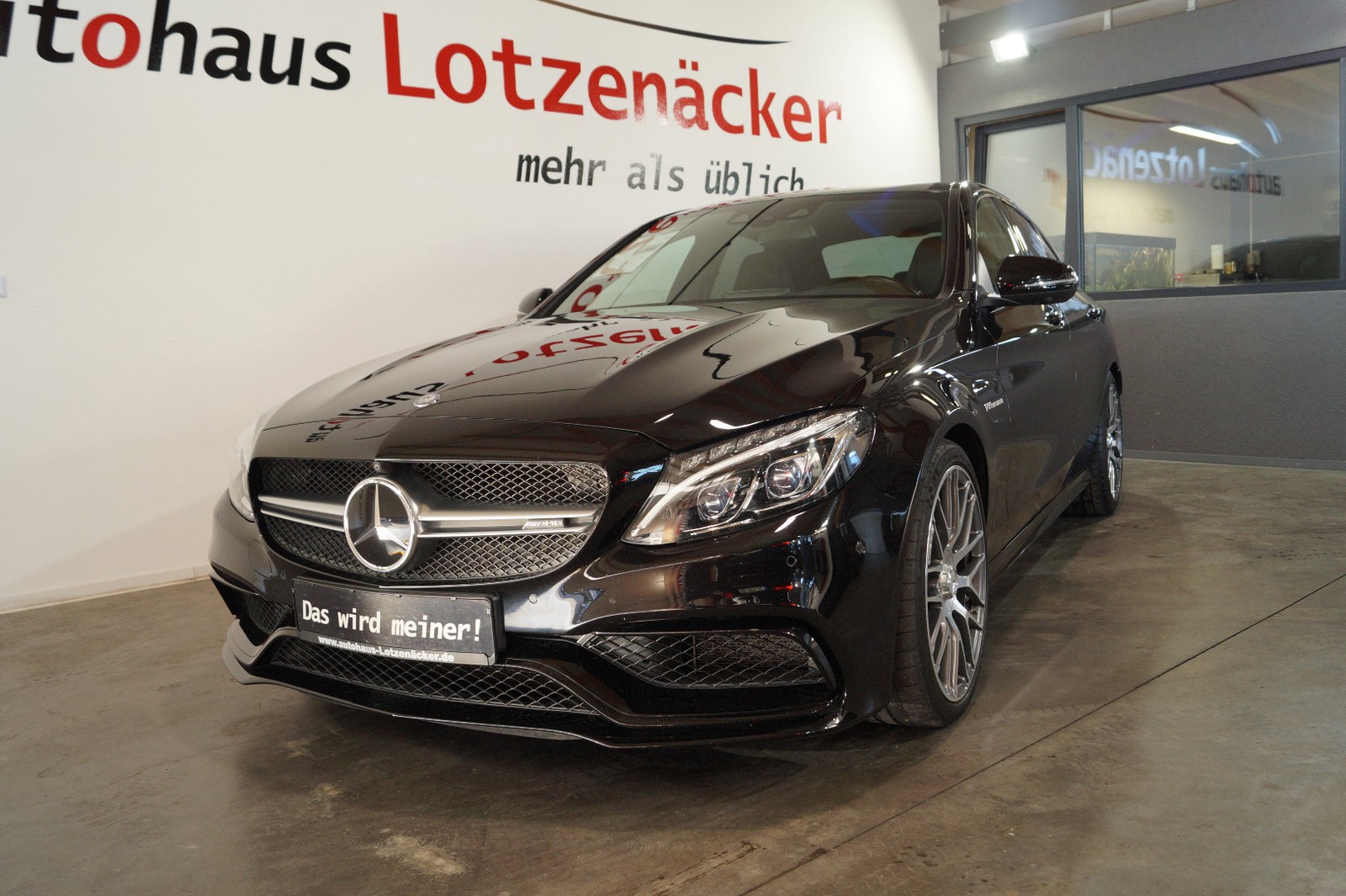 Mercedes-Benz C 63 AMG Head-up,Keyless,Burmester,Performance