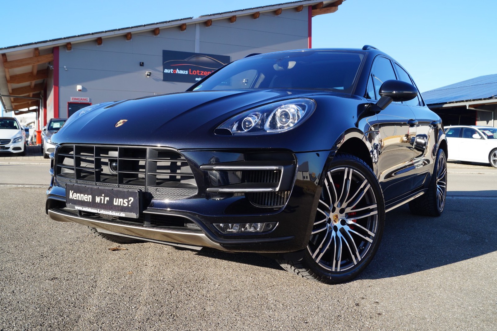 Porsche Macan Turbo PDK Klappenauspuff, Burmester,STANDHEIZUNG,PANO,NAVI,