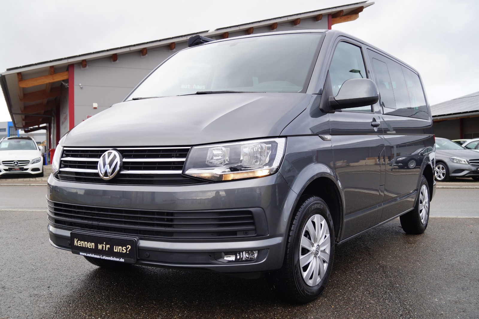 Volkswagen T6 Caravelle Comfortline 9 Sitzer Camper-Ausbau