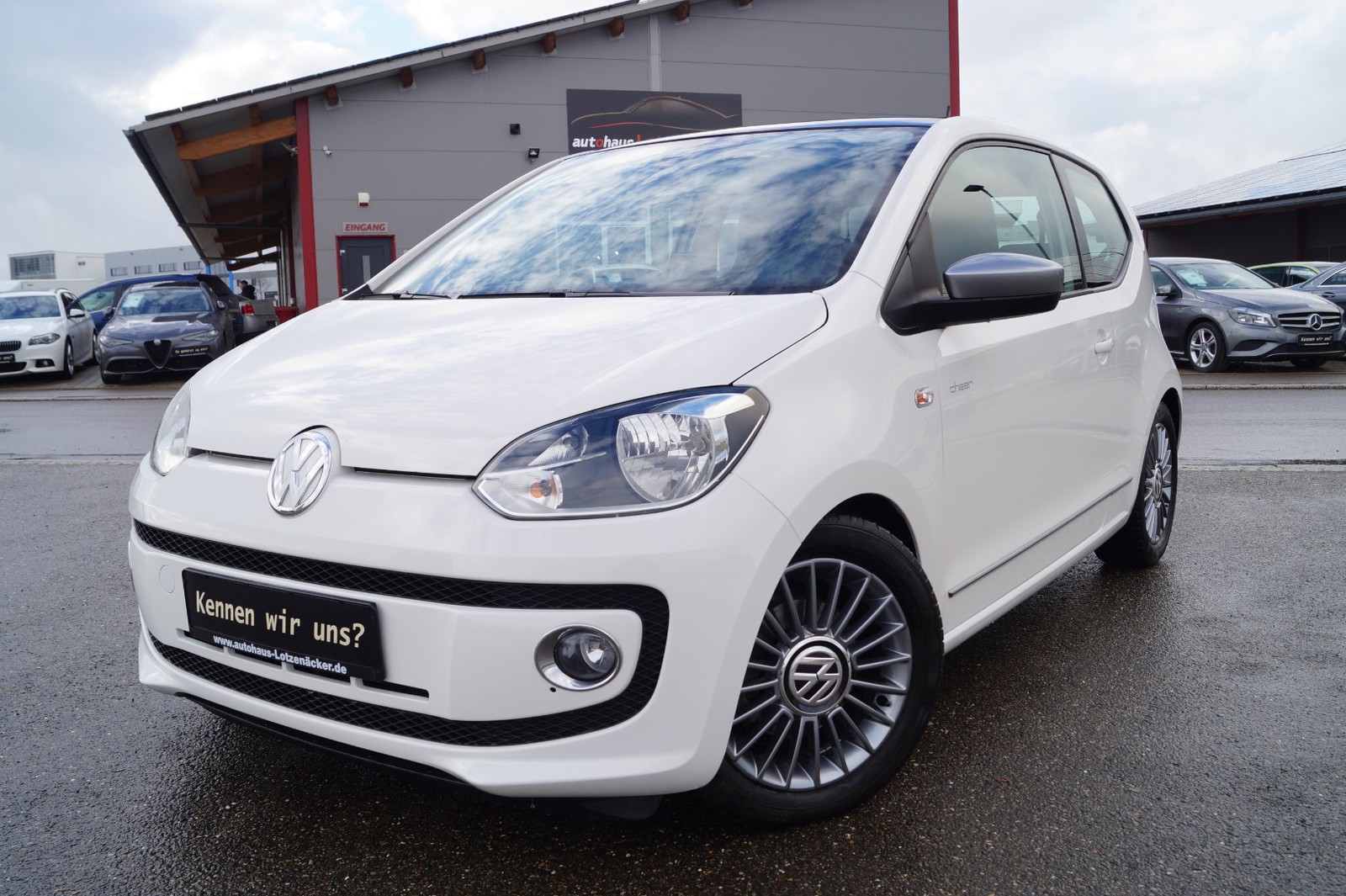 Volkswagen up! BlueMotion Technology cheer up!