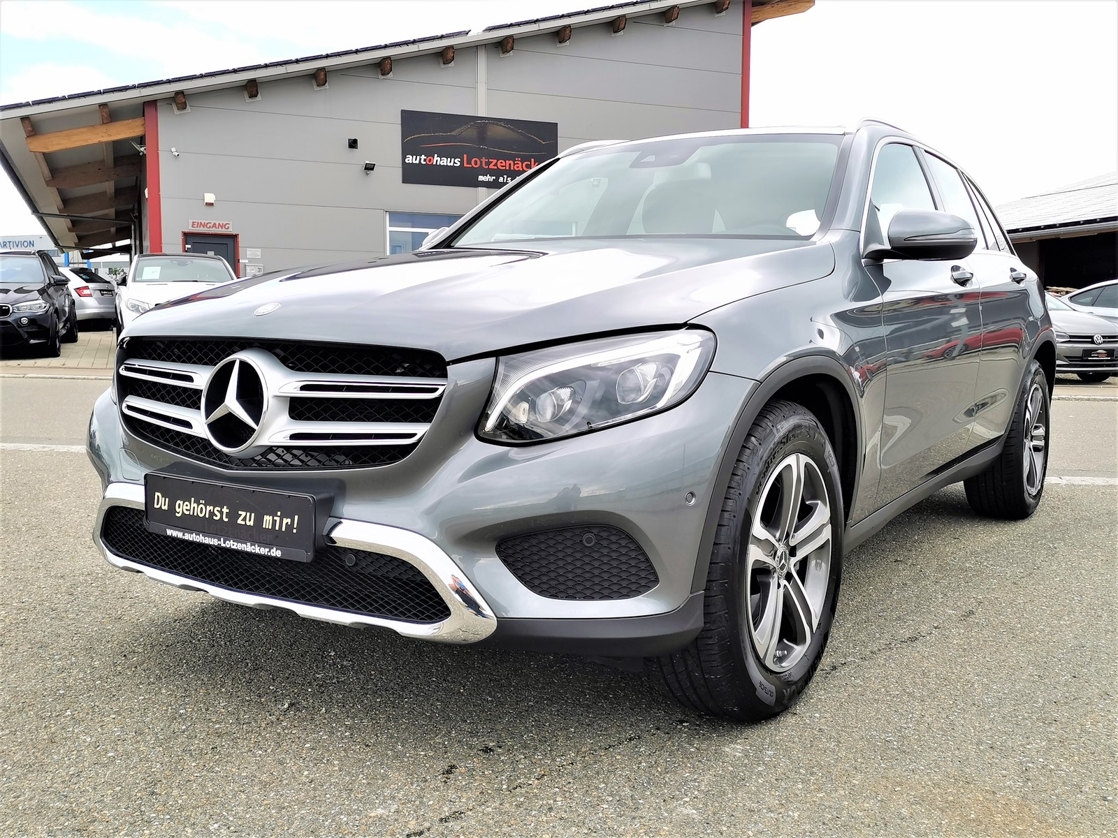 Mercedes-Benz GLC 250 d 4Matic 1.HAND/PANO/COMAND/TEMPOMAT/8-FACH ALU