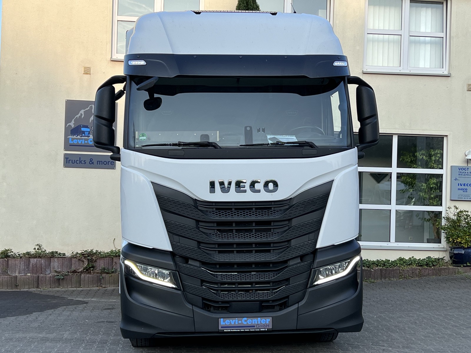 Iveco AS S WAY Retarder MAUTFREI LNG CNG GAS Spurhalt