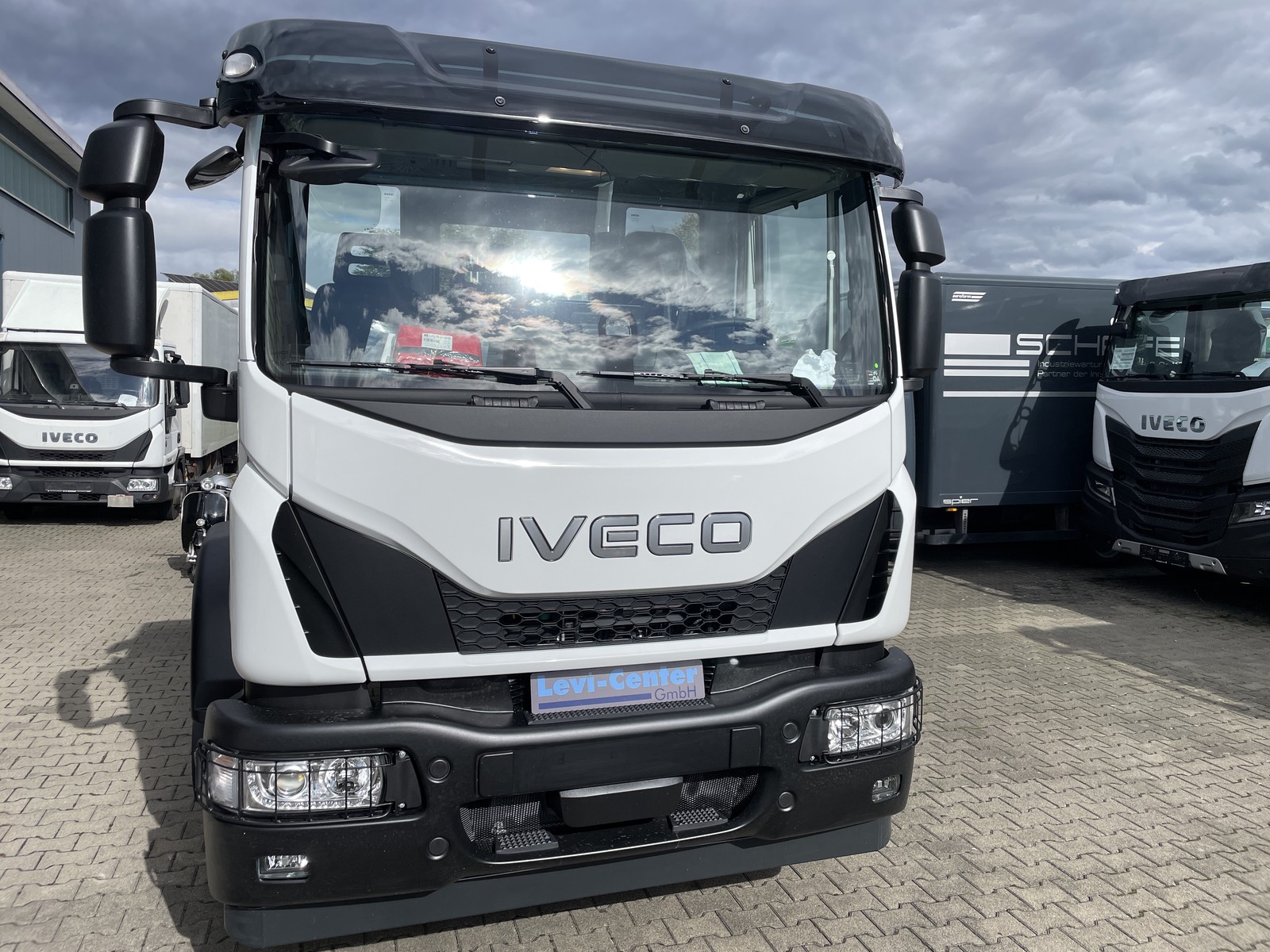 Iveco Eurocargo 180E32K NEUES-Model Klima 4185 / 3690