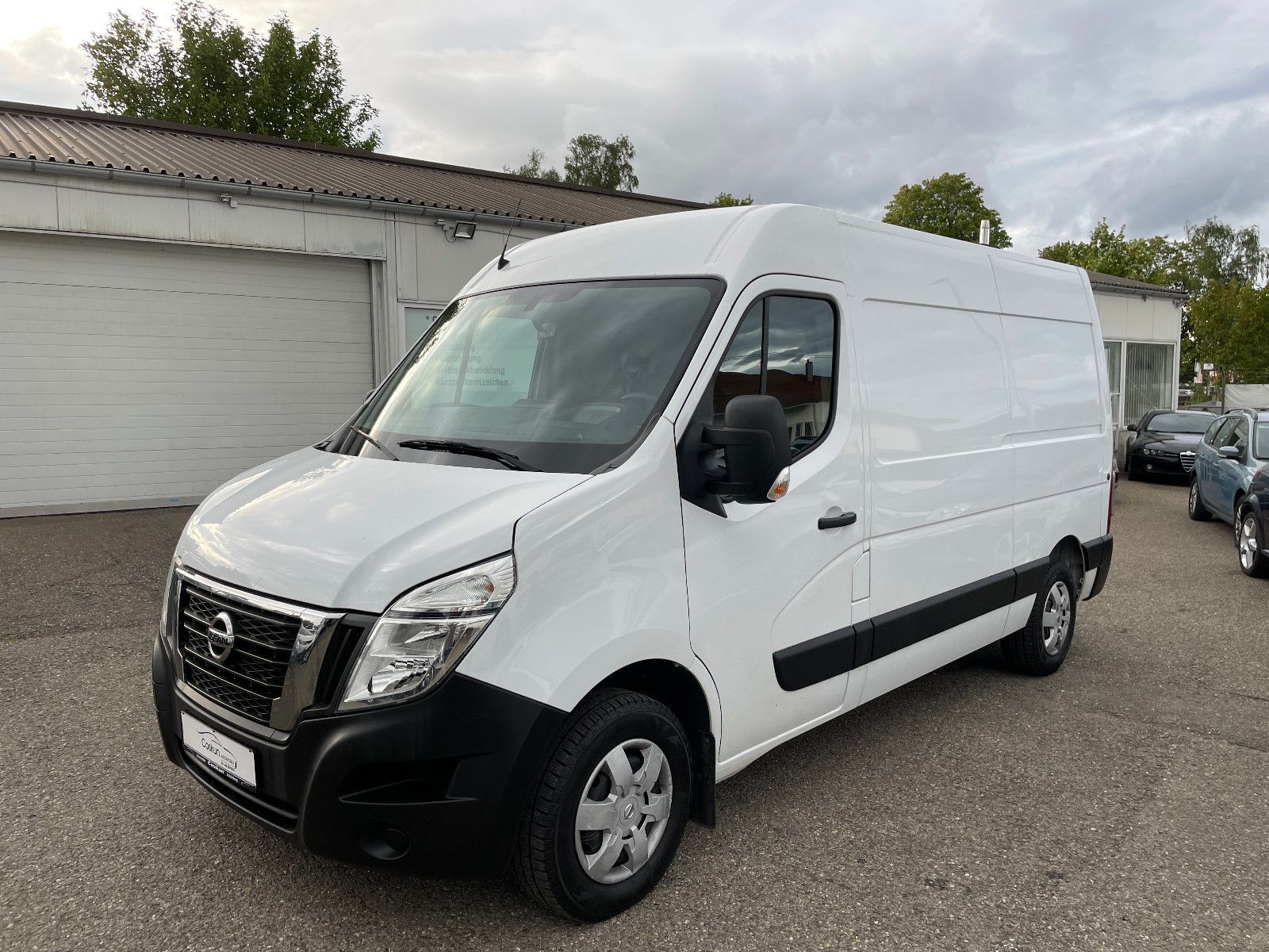 Nissan NV400