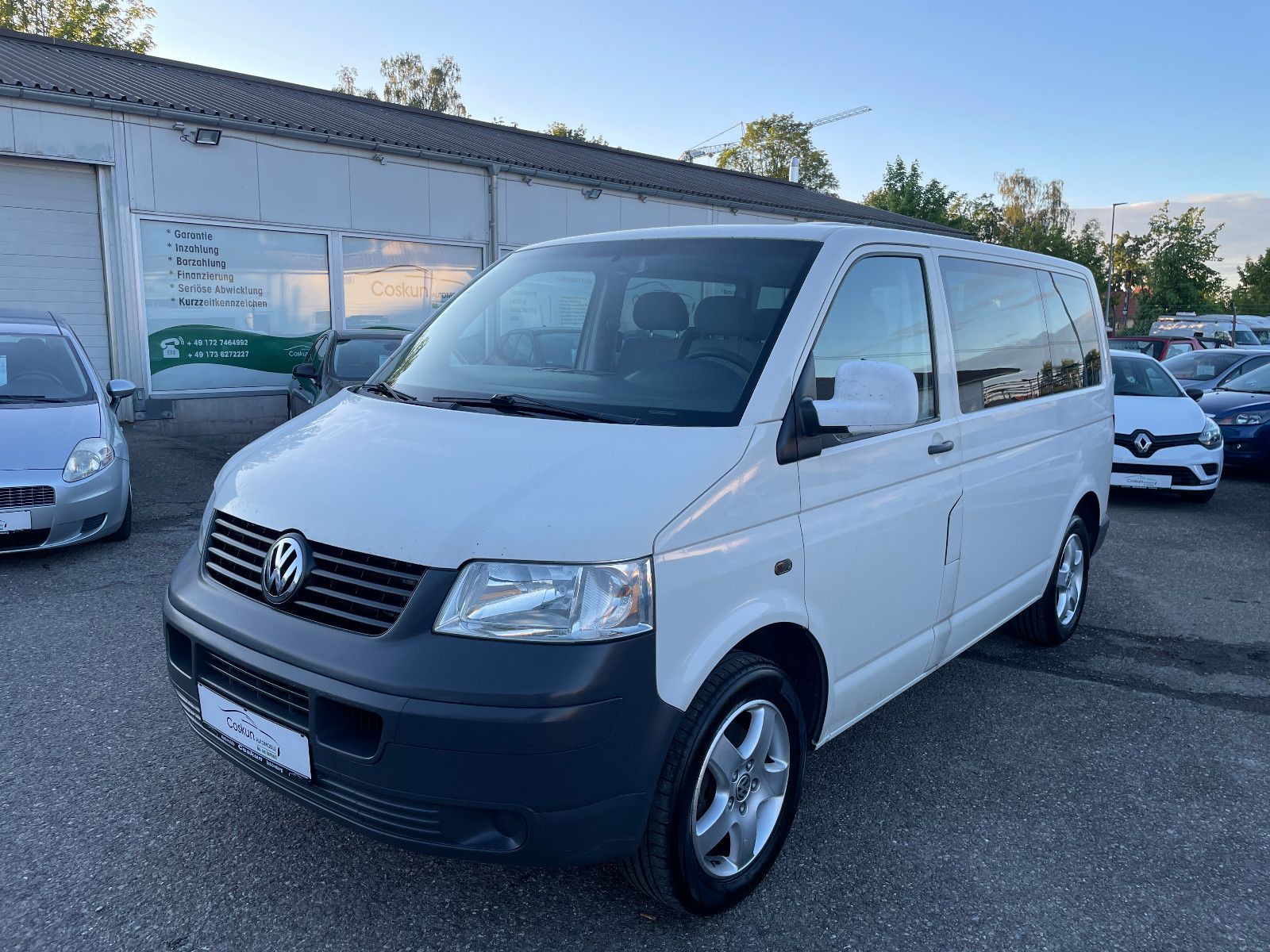 Volkswagen T5 CARAVELLE*9-SITZER*KLIMA*AHK*TÜV 06.2025*
