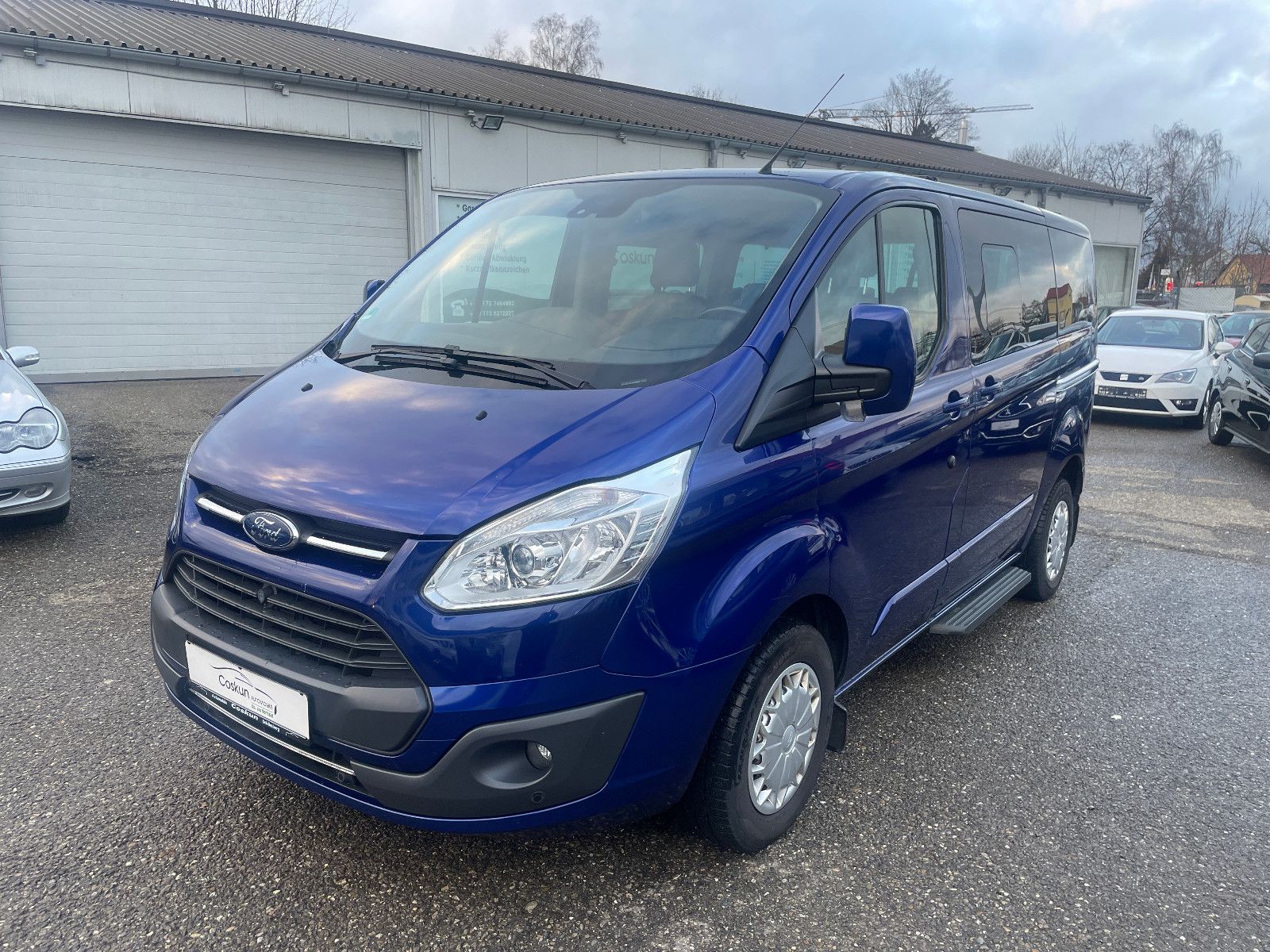 Ford Tourneo Custom 2.0*St-Heizung*Navi*8-Sitzer*AHK*