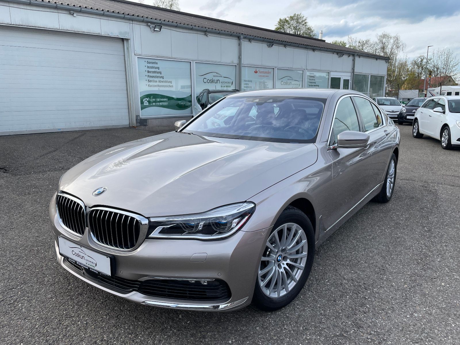 BMW 750i xDrive*Absolute Vollausstattung*1-Hand*