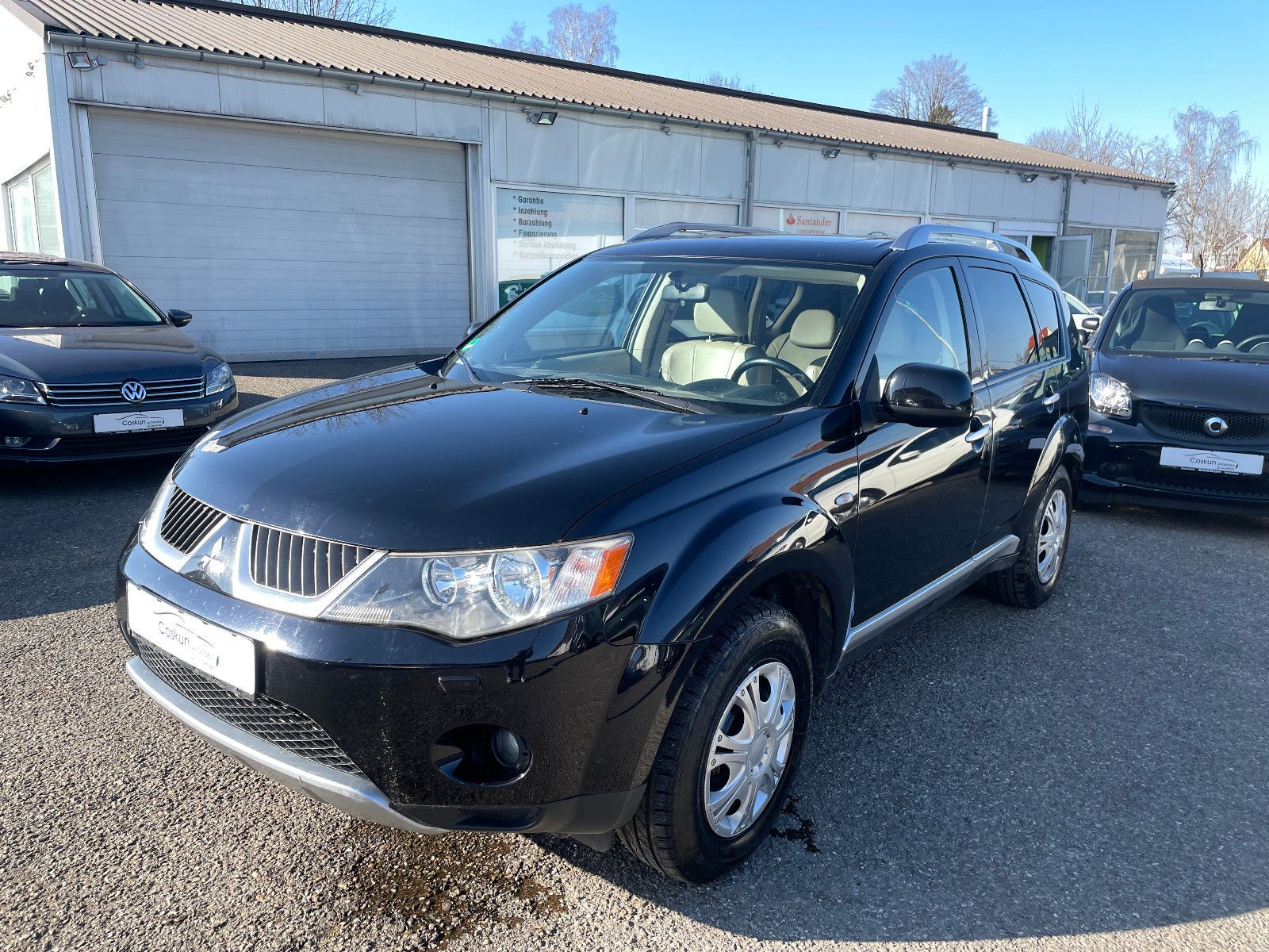 Mitsubishi Outlander 2.0 DI-D 4X4*KLIMA*AHK*LEDER*SHZ*