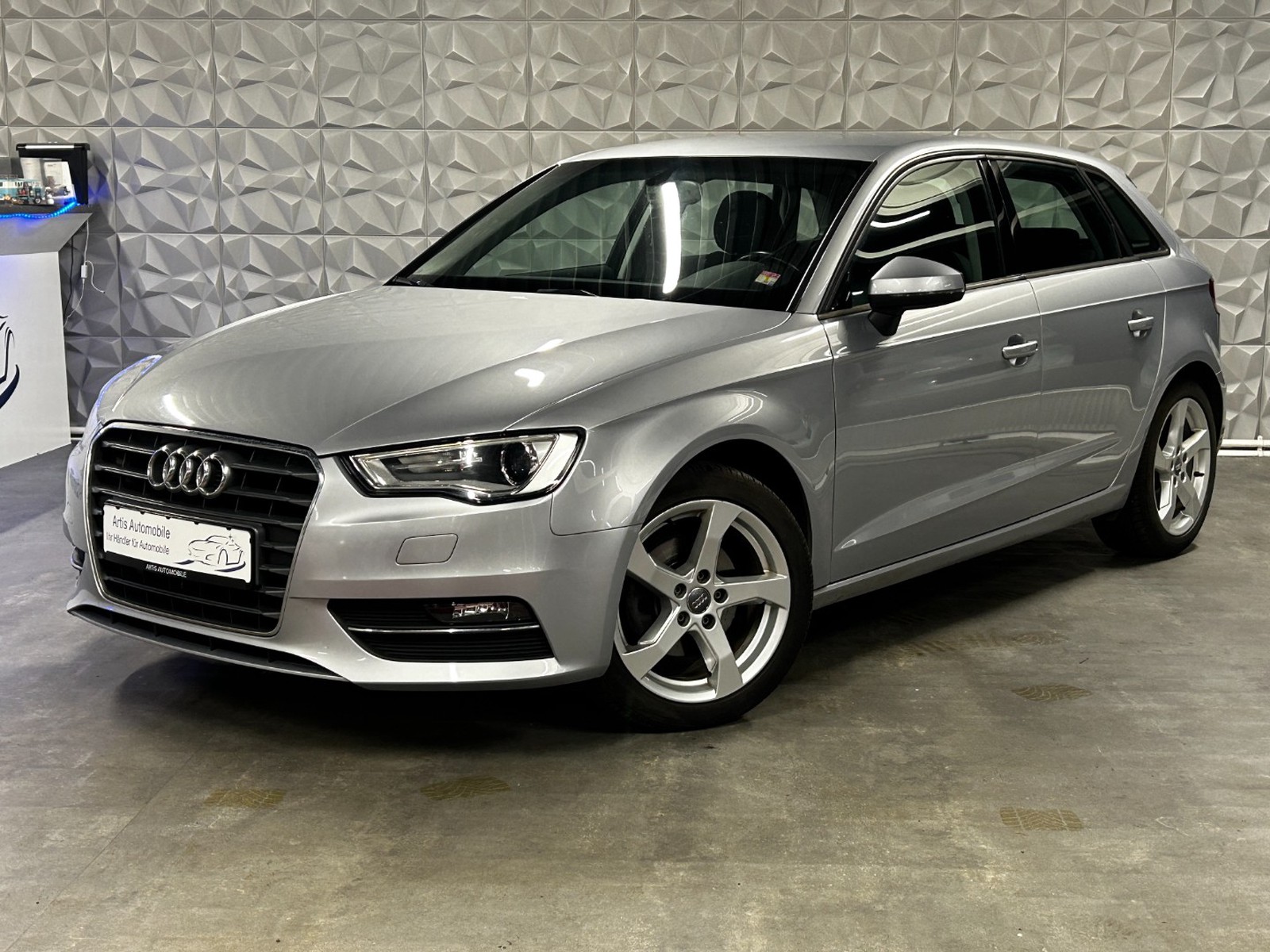 Audi A3 Sportback ULTRA NAVI SITZHEIZUNG XENON