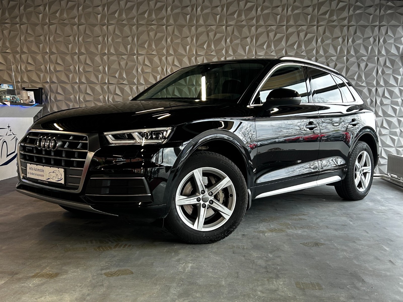 Audi Q5 40 TDI quattro sport CARPLAY-NAVI AUTO AHK
