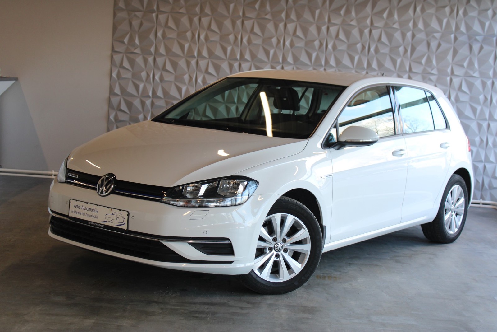 Volkswagen Golf VII Comfortline TGI CARPLAY-NAVI PDC ACC