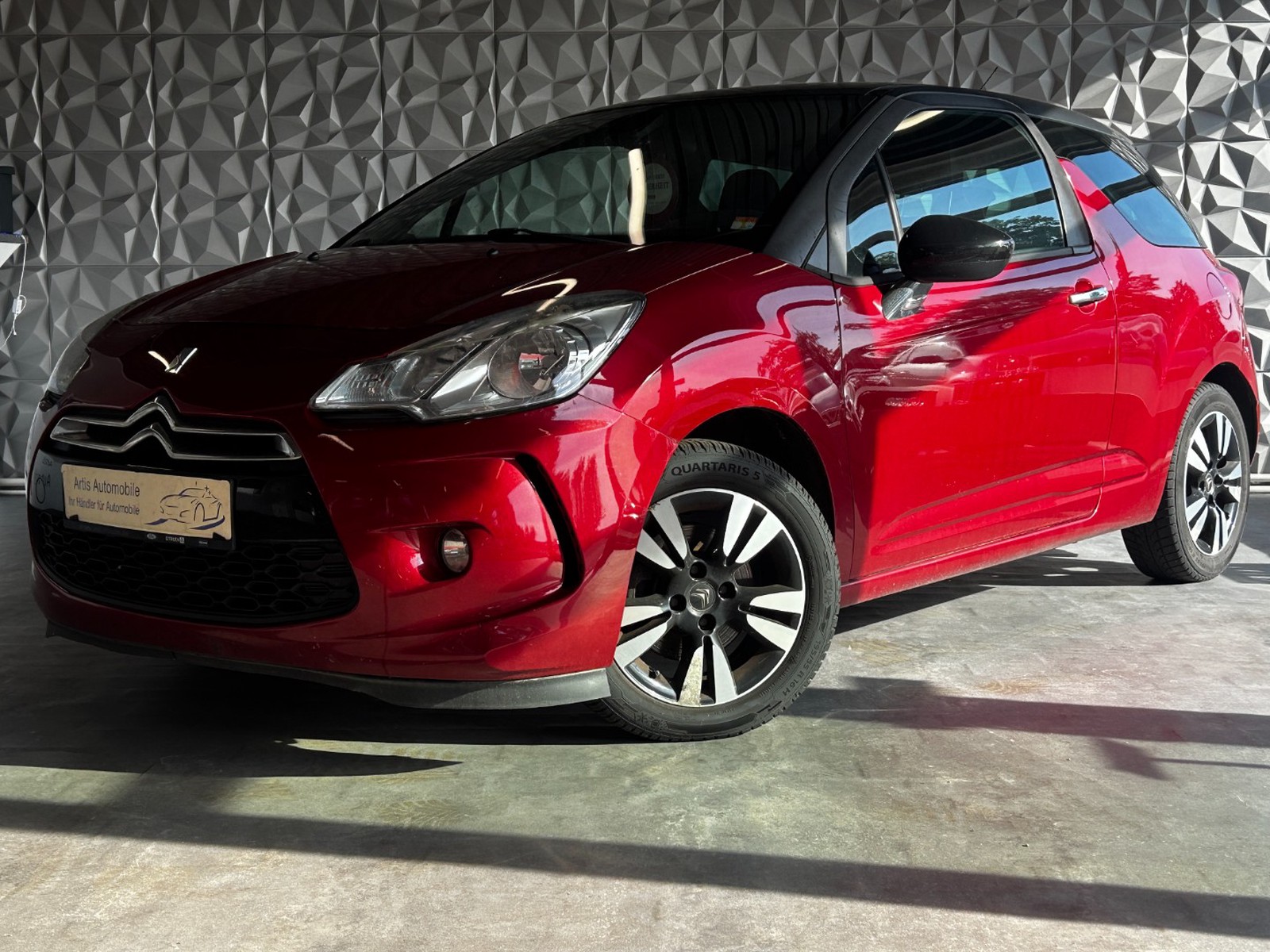 Citroën DS3 SoChic KLIMAAUTOMATIK PDC TEMPOMAT