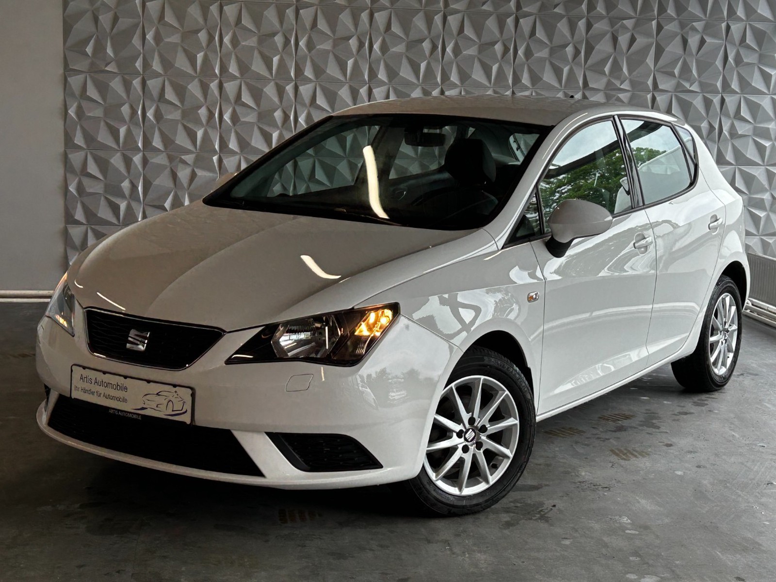 Seat Ibiza 1.0 TSI Style KLIMAAUTOMATIK SITZHZNG EINPARKHILFE