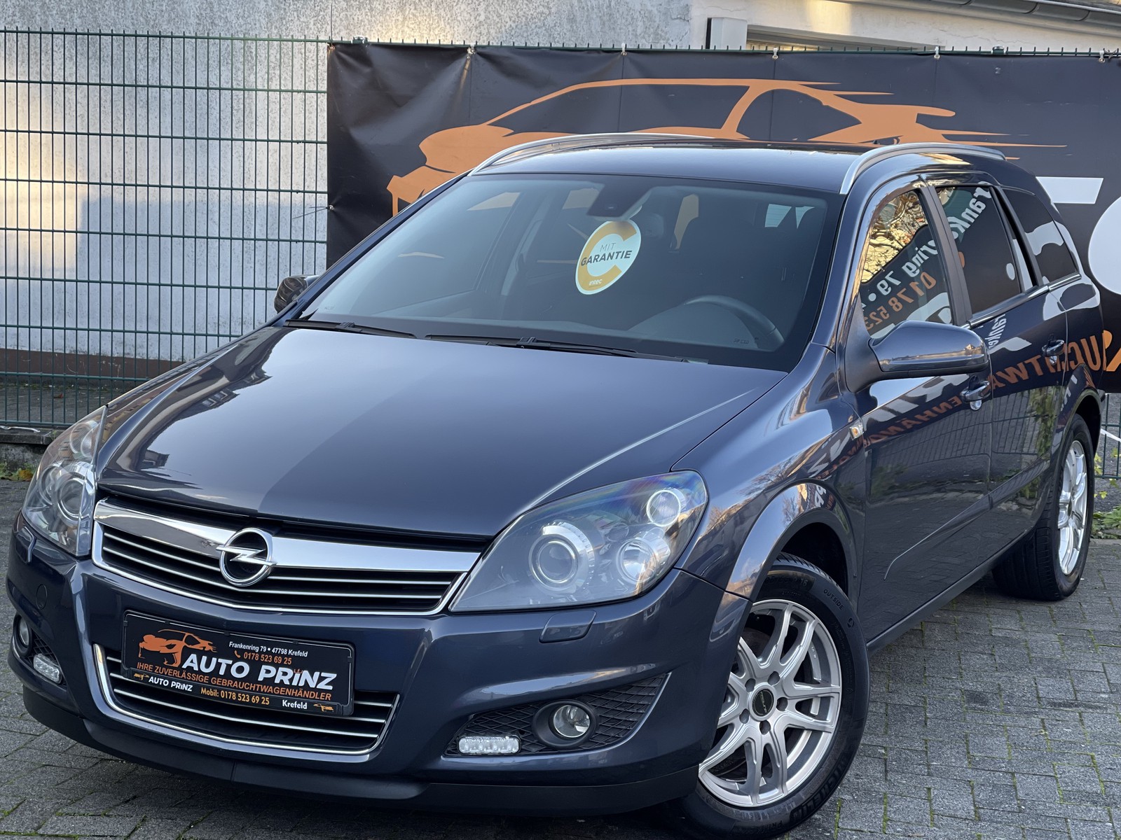 Opel Astra H 1.6 Caravan Cosmo+ KLIMA+ TÜV+ XENON+ E-FENSTER+ 8 FACH+ WENIG KM+ GARANTIE