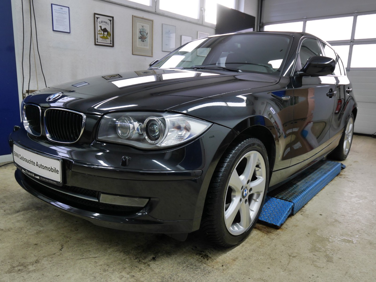 BMW 118i Sportsitze,NAVI,SHZ,PDC,Bluetooth,1J.GARANTIE