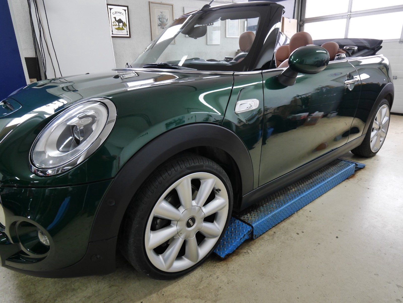 MINI Cooper S Cabrio Kamera, Harman Kardon,LED ,1 J.GARANTIE