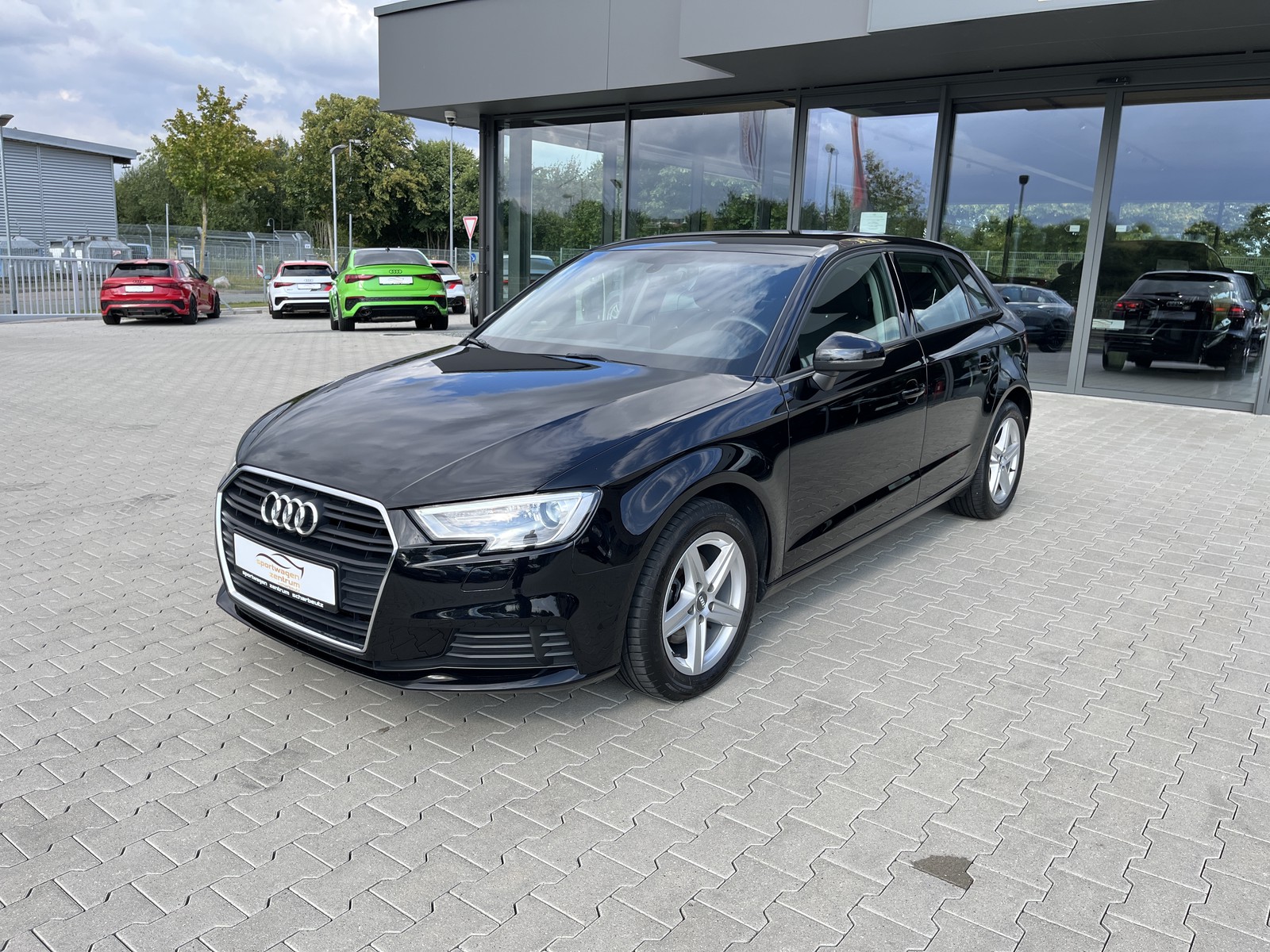 Audi A3 Sportback Lederlenkrad, SHZ, Connectivity-Pak.