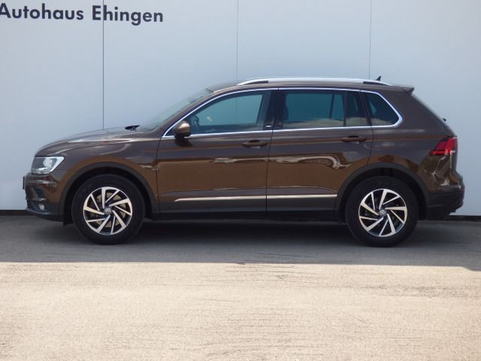 Volkswagen Tiguan Comfortline 2.0 TSI DSG 4Motion Sound AHK ACC Navi