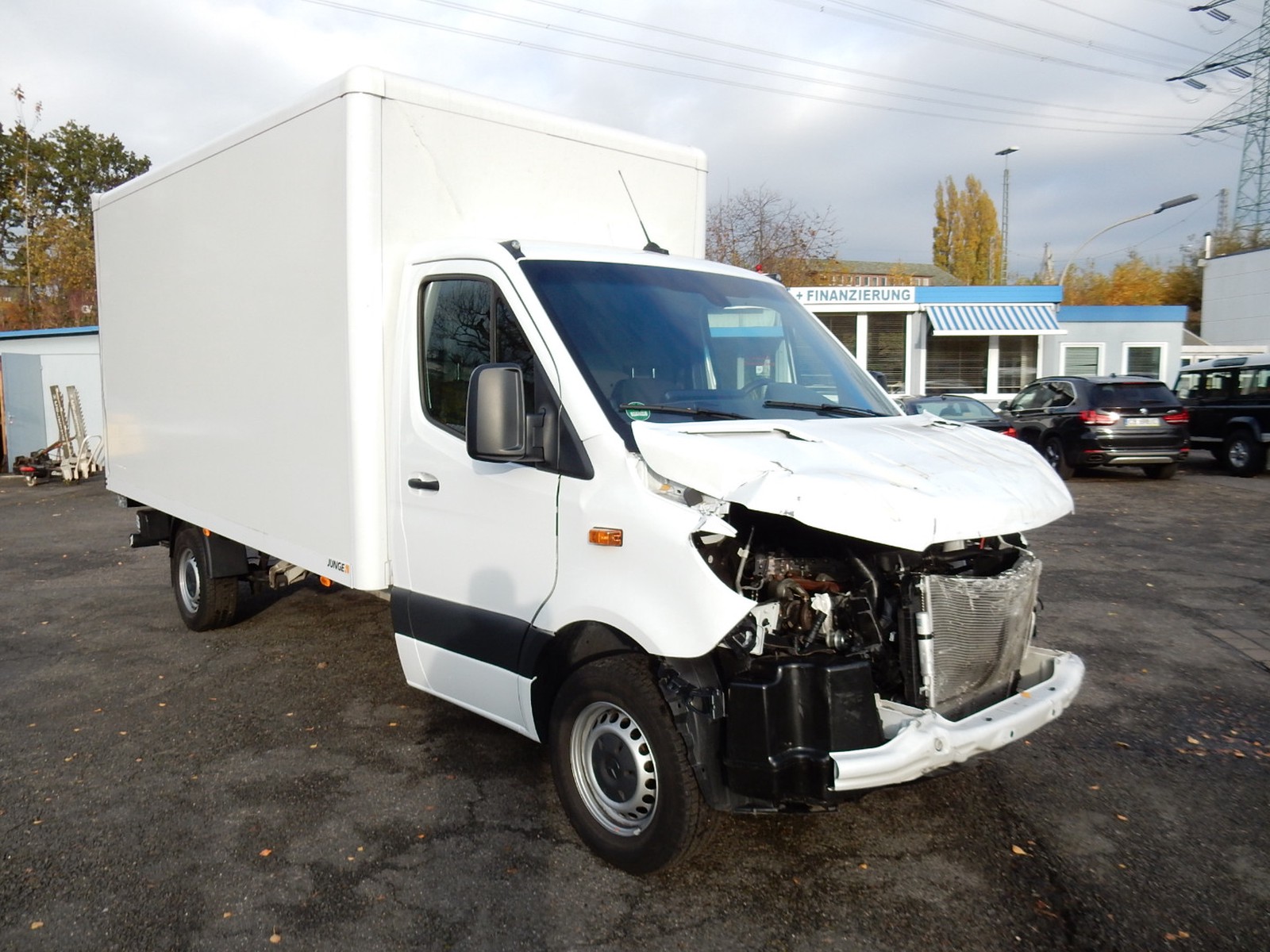 Mercedes-Benz Koffer LBW Klima. Motor läuft.