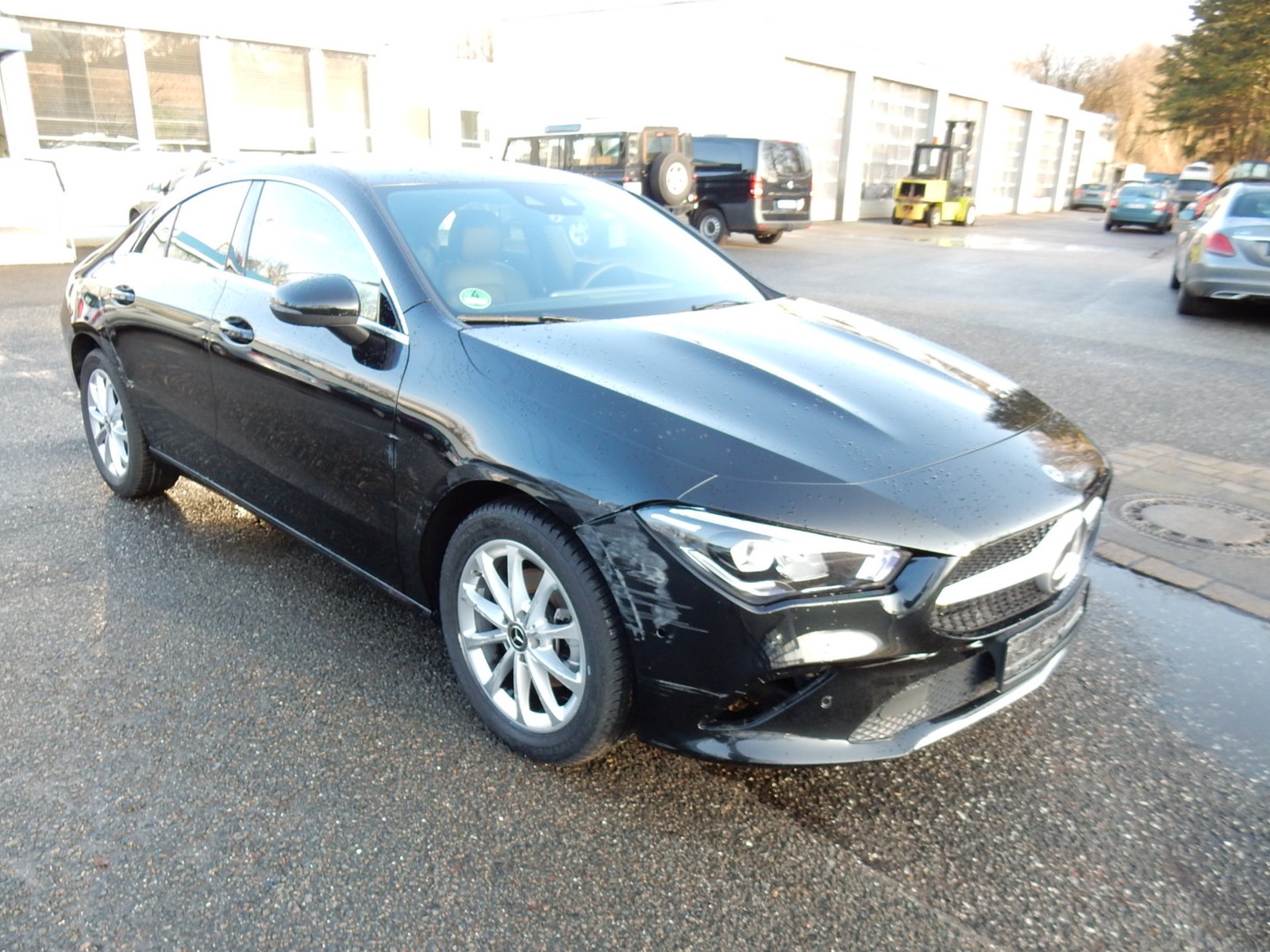 Mercedes-Benz CLA 180 7G-DCT Urban Navi Premium. Autom. Klima.