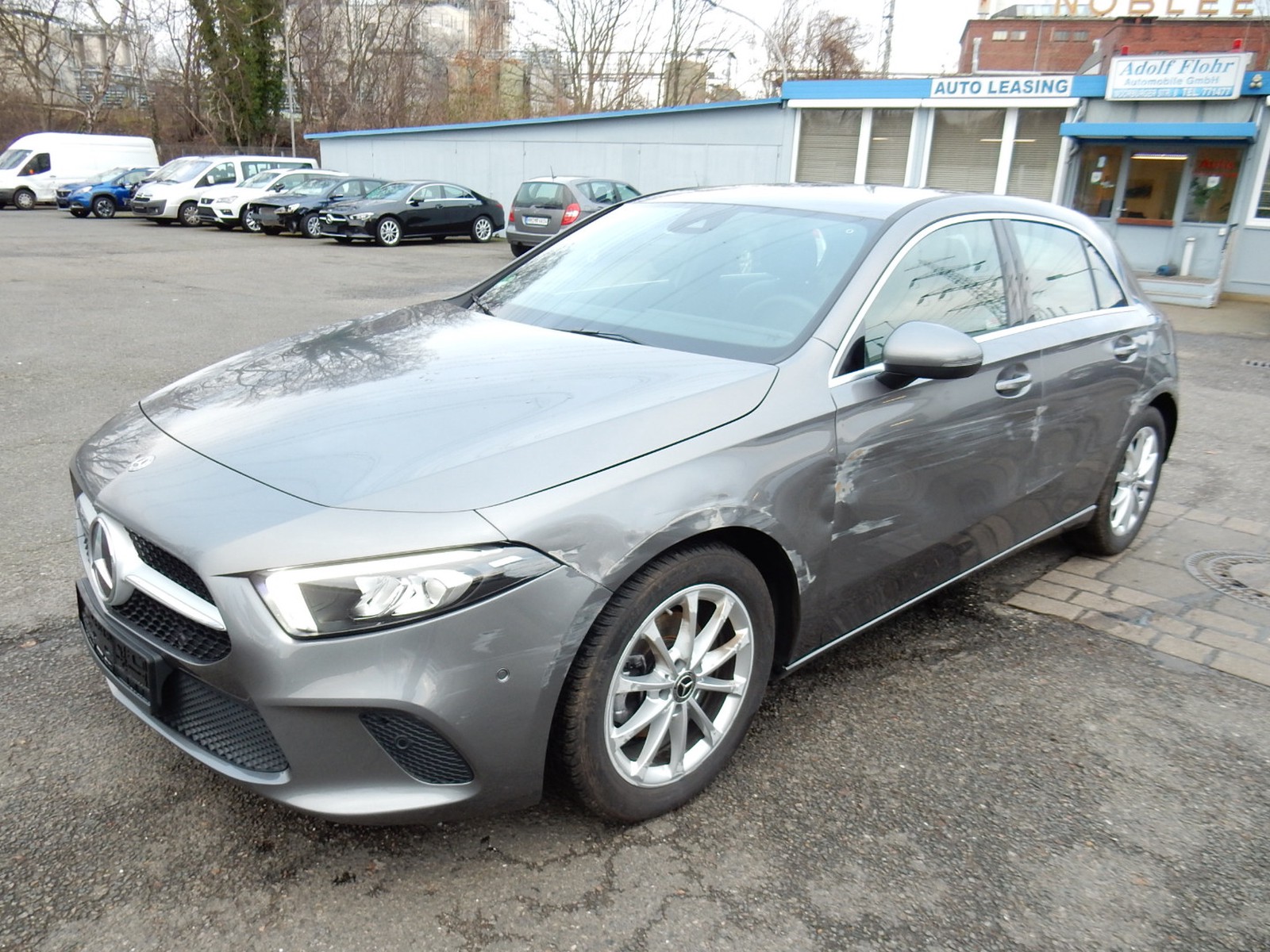 Mercedes-Benz A 180 Navi-Premium Urban Klima Teileder