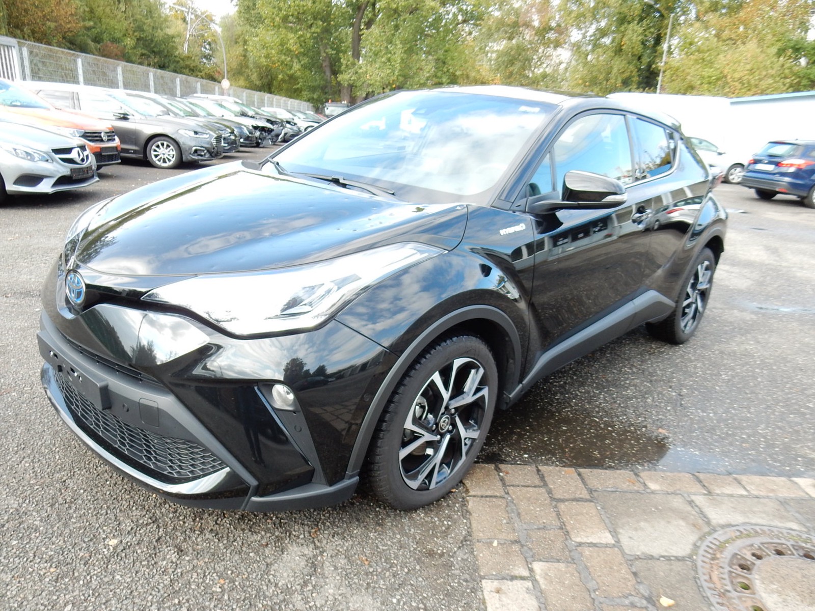 Toyota C-HR 2.0i Hybrid Hagelschaden ! Autom. Navi. Kamera.Klimaaut. Alu.