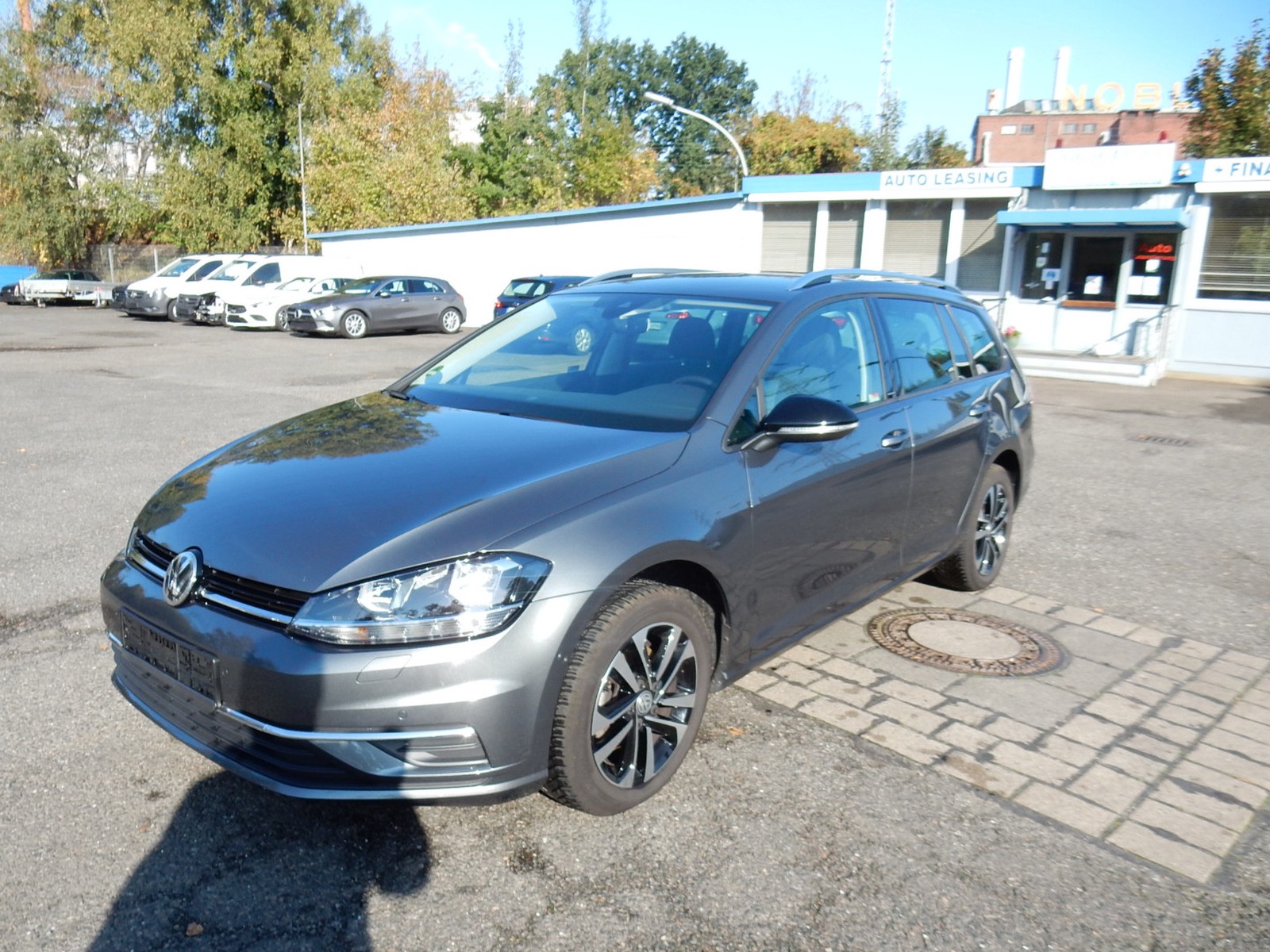 Volkswagen Golf VII Variant 1.0 i IQ.DRIVE Motorschaden Navi. Klimaautom. Alu. SHZ.