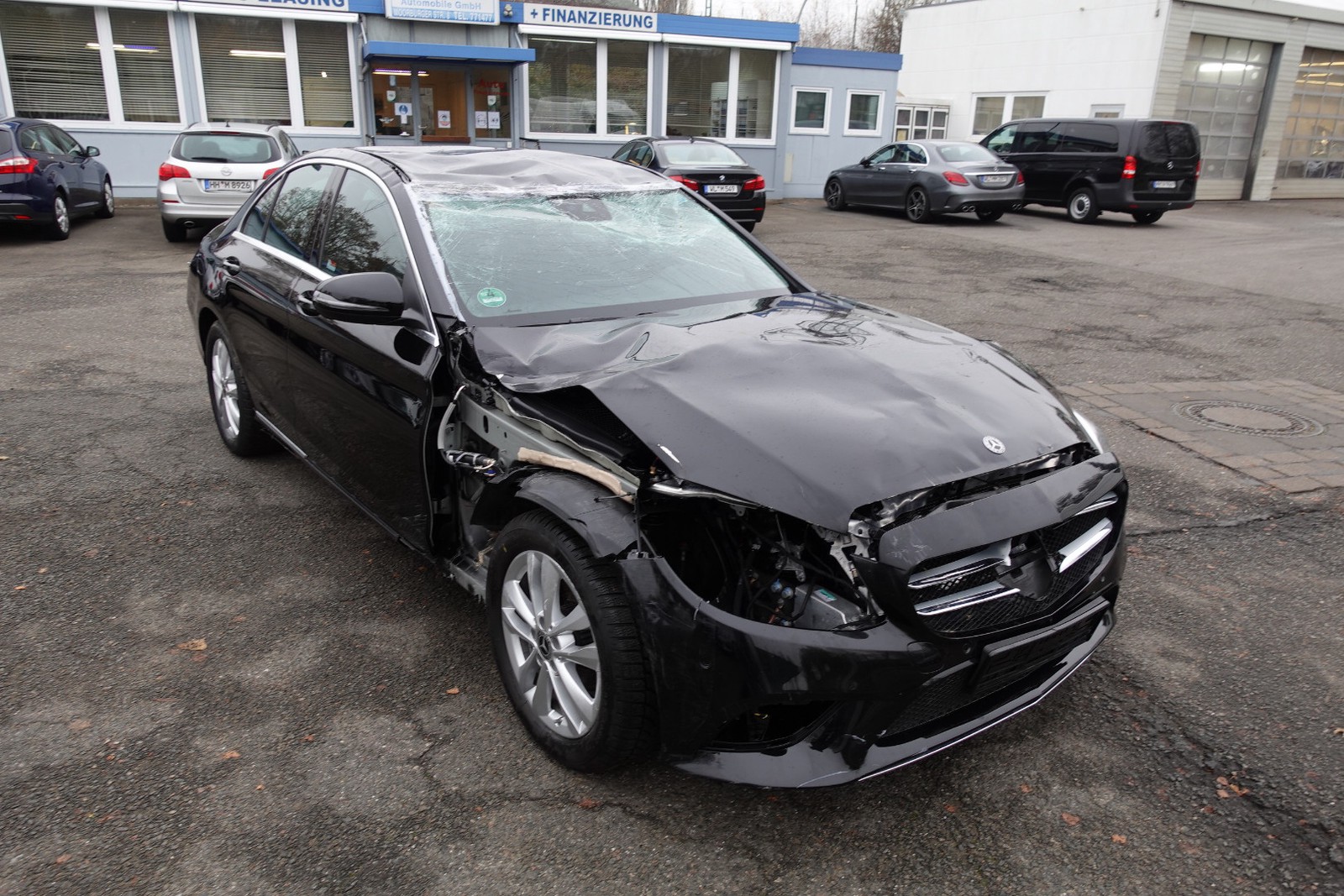 Mercedes-Benz C 180 Automatik Avantgarde Navi. Klimaautom. SHZ.