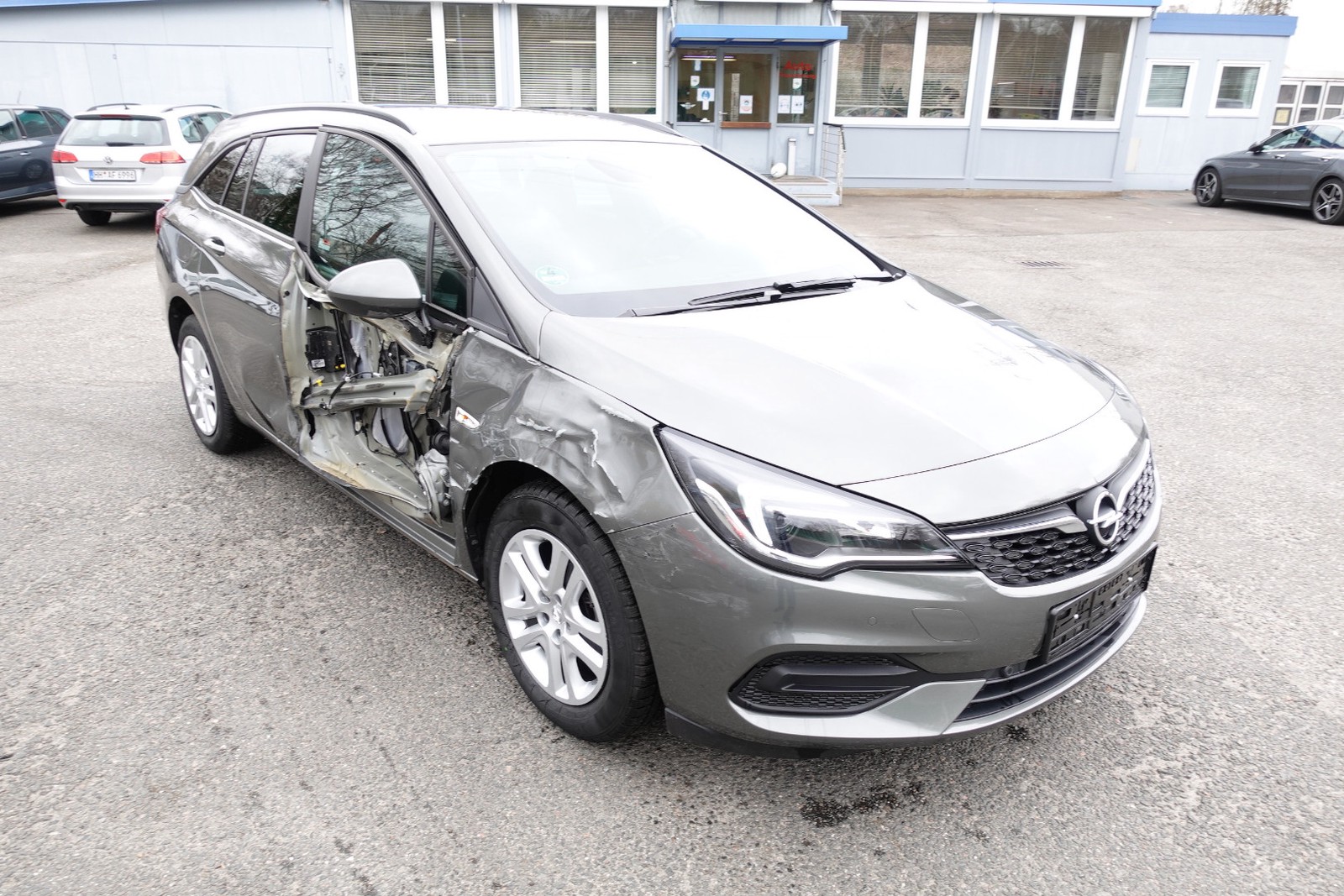 Opel Astra K Sports Tourer 1.2 i Edition Start/Stop Navi. Klimaaautom.SHZ. Alu.
