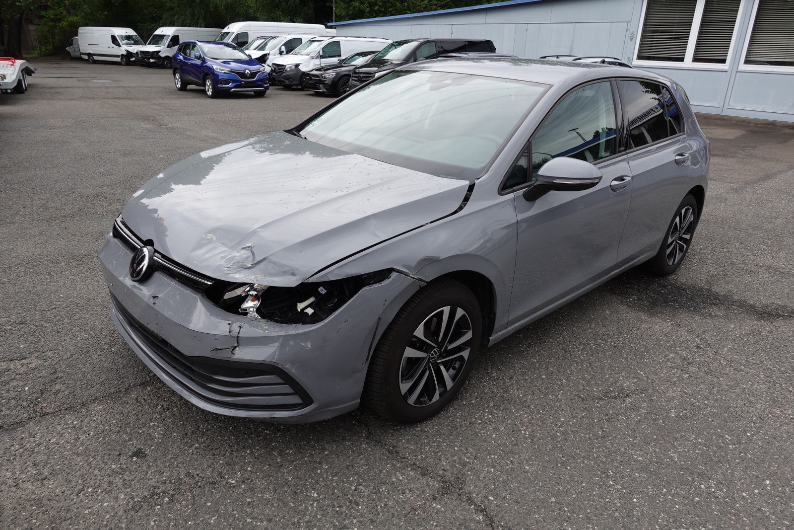 Volkswagen Golf VIII 2.0 TDI DSG United Navi. Klimaaut. SHZ.Alu. PDC.