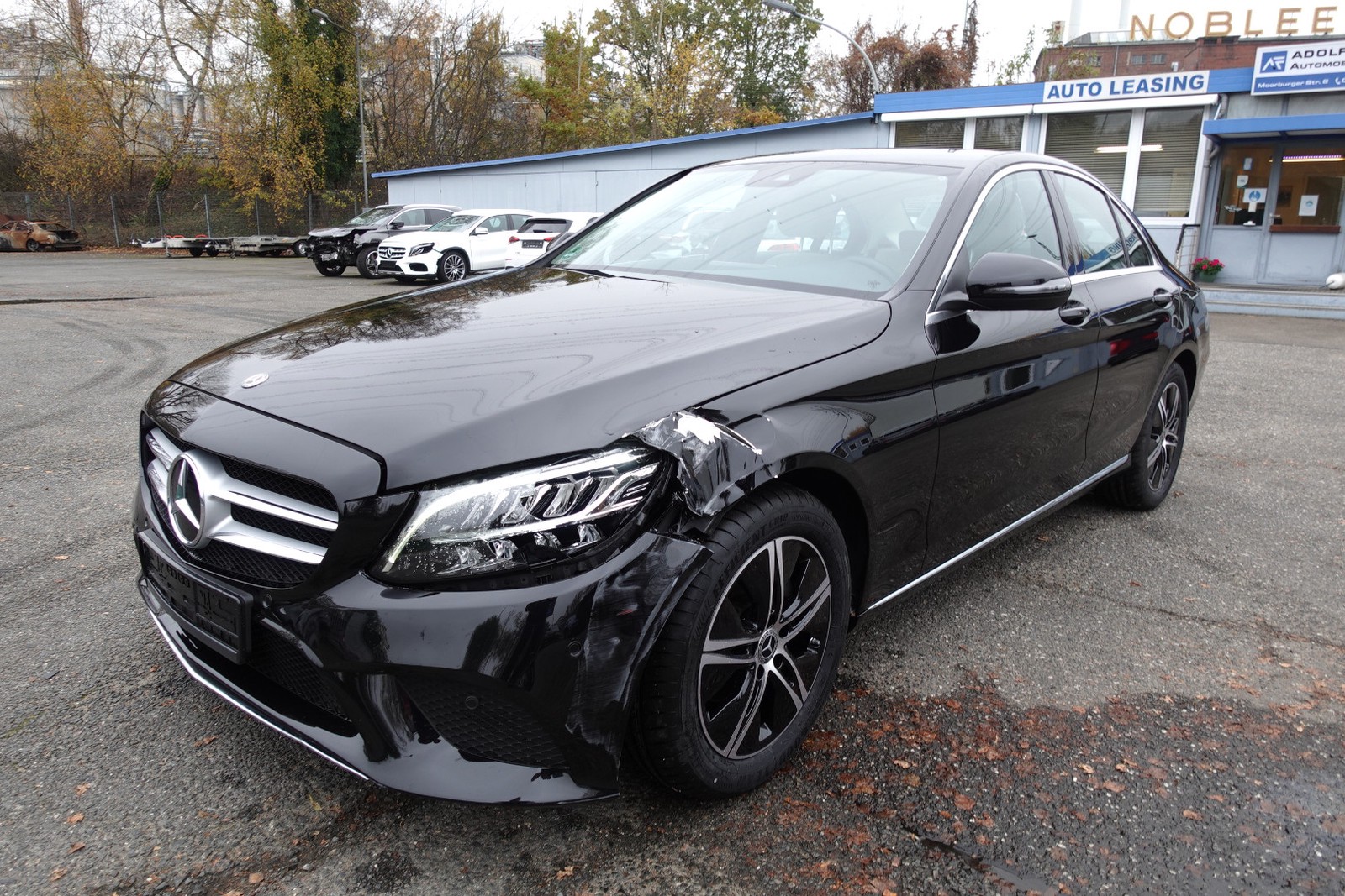Mercedes-Benz C 180 Automatik Avantgarde Kamera. Navi. Leder. Klimaaut. SHZ. PDC.