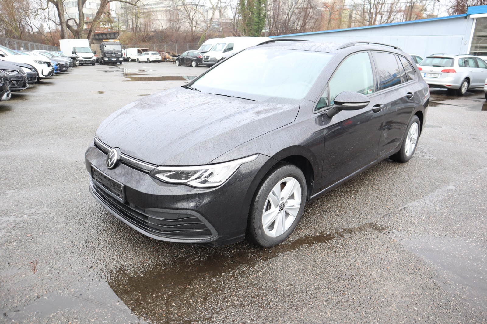 Volkswagen Golf VIII Variant 2.0 TDI Life Navi. Klimaaut. SHZ. PDC.