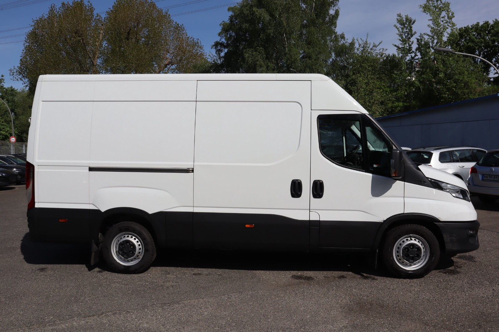 Iveco Daily Kasten 35S160 Medium Radstand 3520 L