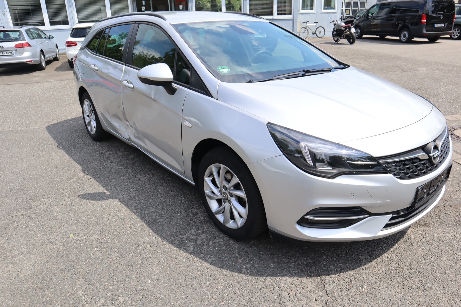Opel Astra K Sports Tourer 1.2 T Kamera. Navi. SHZ. PDC. Alu.