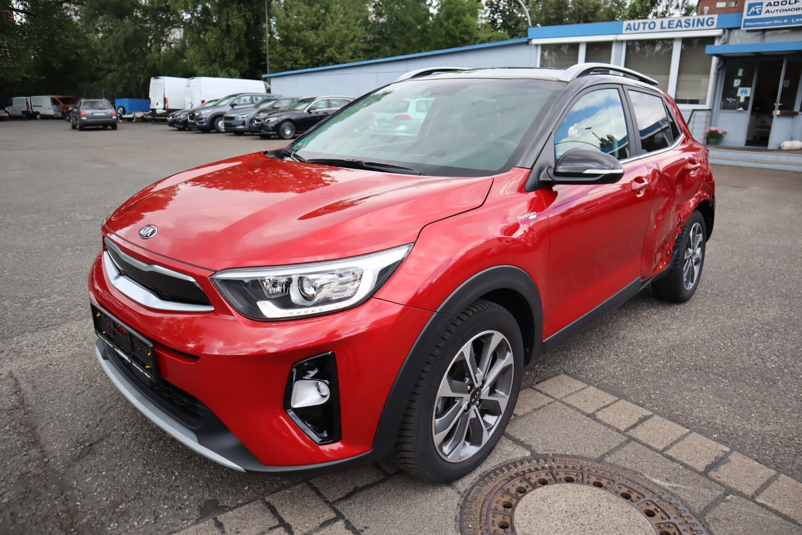 Kia Stonic 1.0 TGDI Autom. Platinum Edition Kamera. Navi. Klimaaut. Leder. ALU. SHZ. PDC.