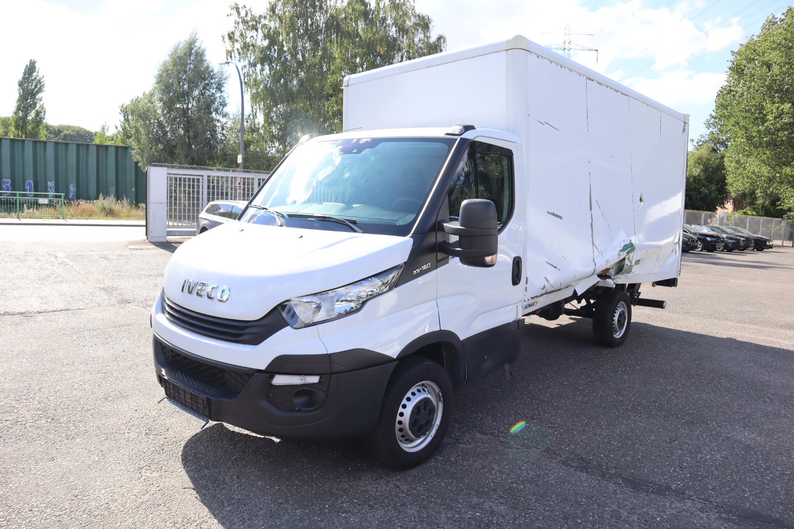 Iveco Daily 35 S 160 Koffer Klimaaut. Ladebordwand.
