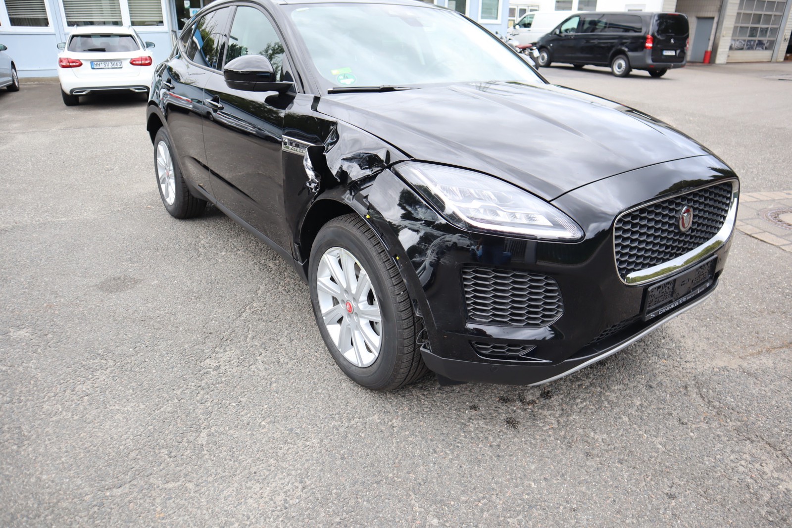 Jaguar E-PACE P150 AWD Autom. Kamera. Navi. Leder. SHZ. PDC. Alu.
