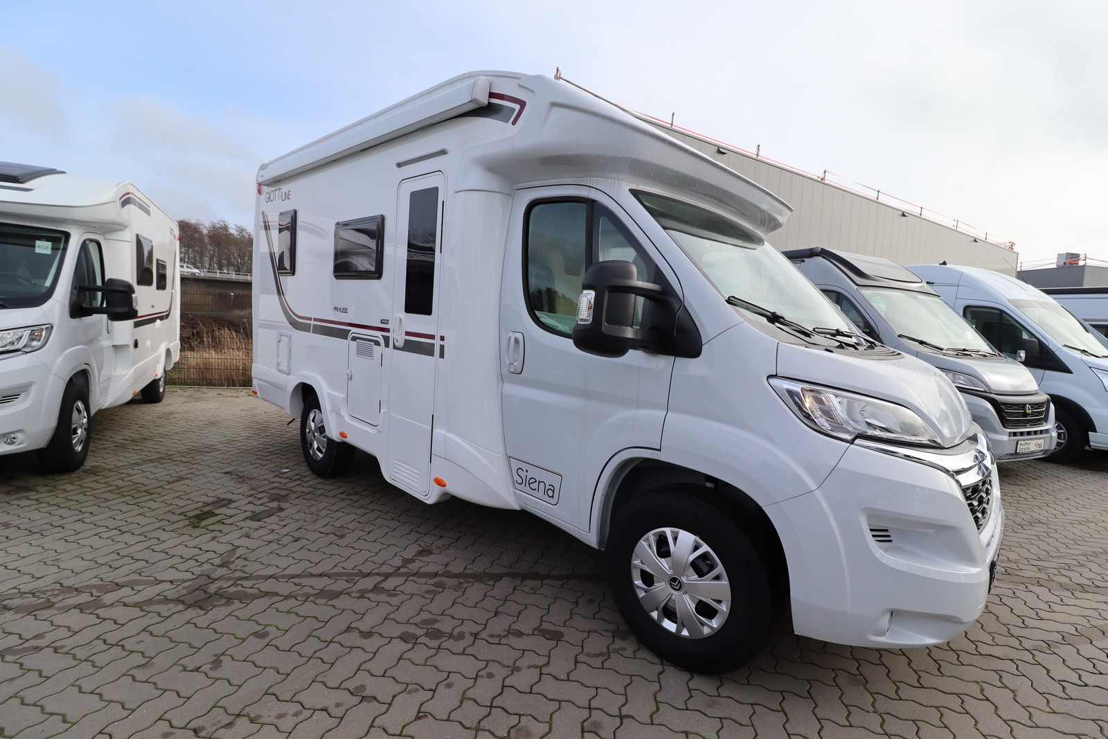 GiottiLine Siena 330 140PS Privilege Pack Kamera Hubbett