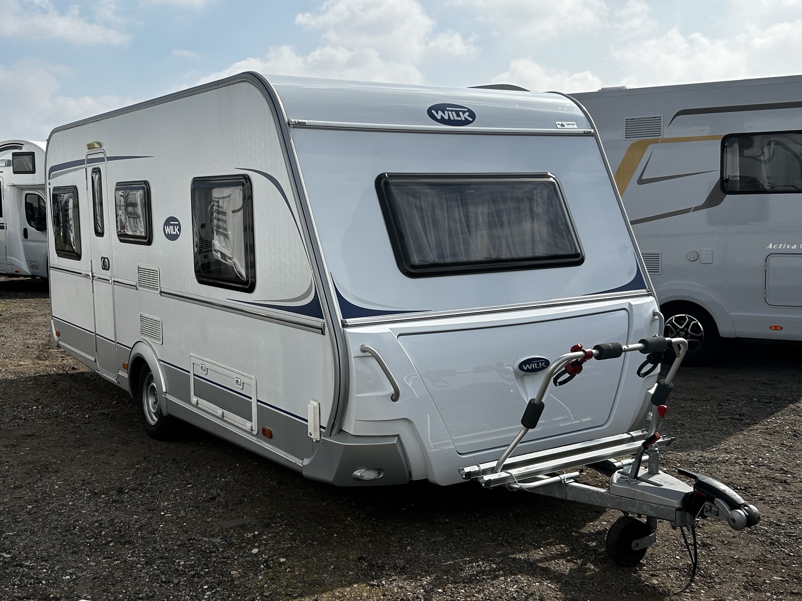 Wilk 490 UE Mover Sat+Tv Vorzelt F-Träger