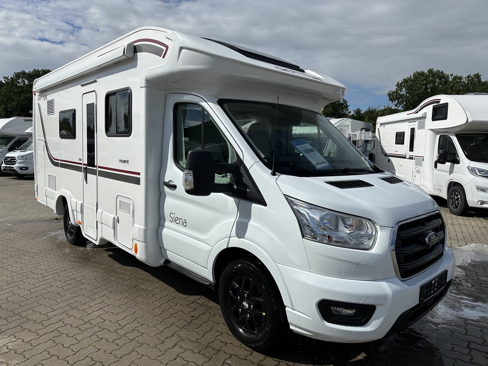 GiottiLine Siena 386 Premiere Edition 170 PS Automatik Hubbett Navi Kamera