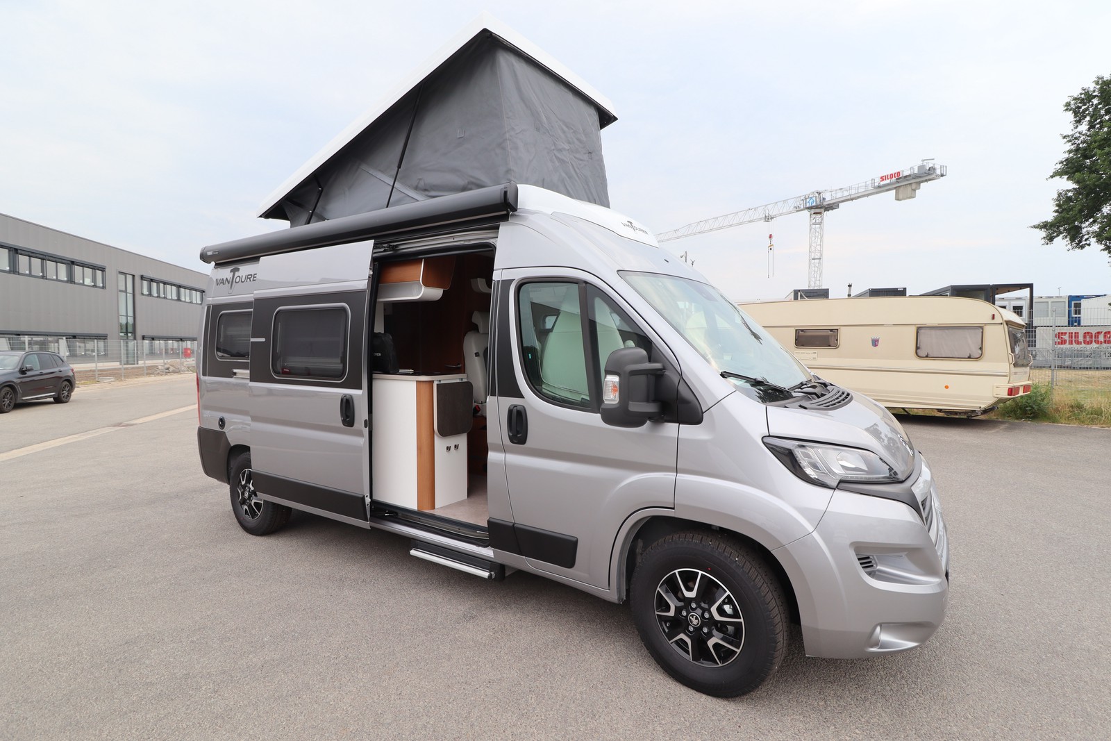 VANTourer 600D Aufstelldach Markise 165 PS NAVI KAMERA AHK