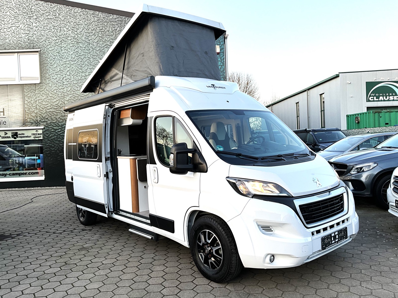 VANTourer 600D Aufstelldach Markise 165 PS Mod.23 Lithium NAVI KAMERA AHK