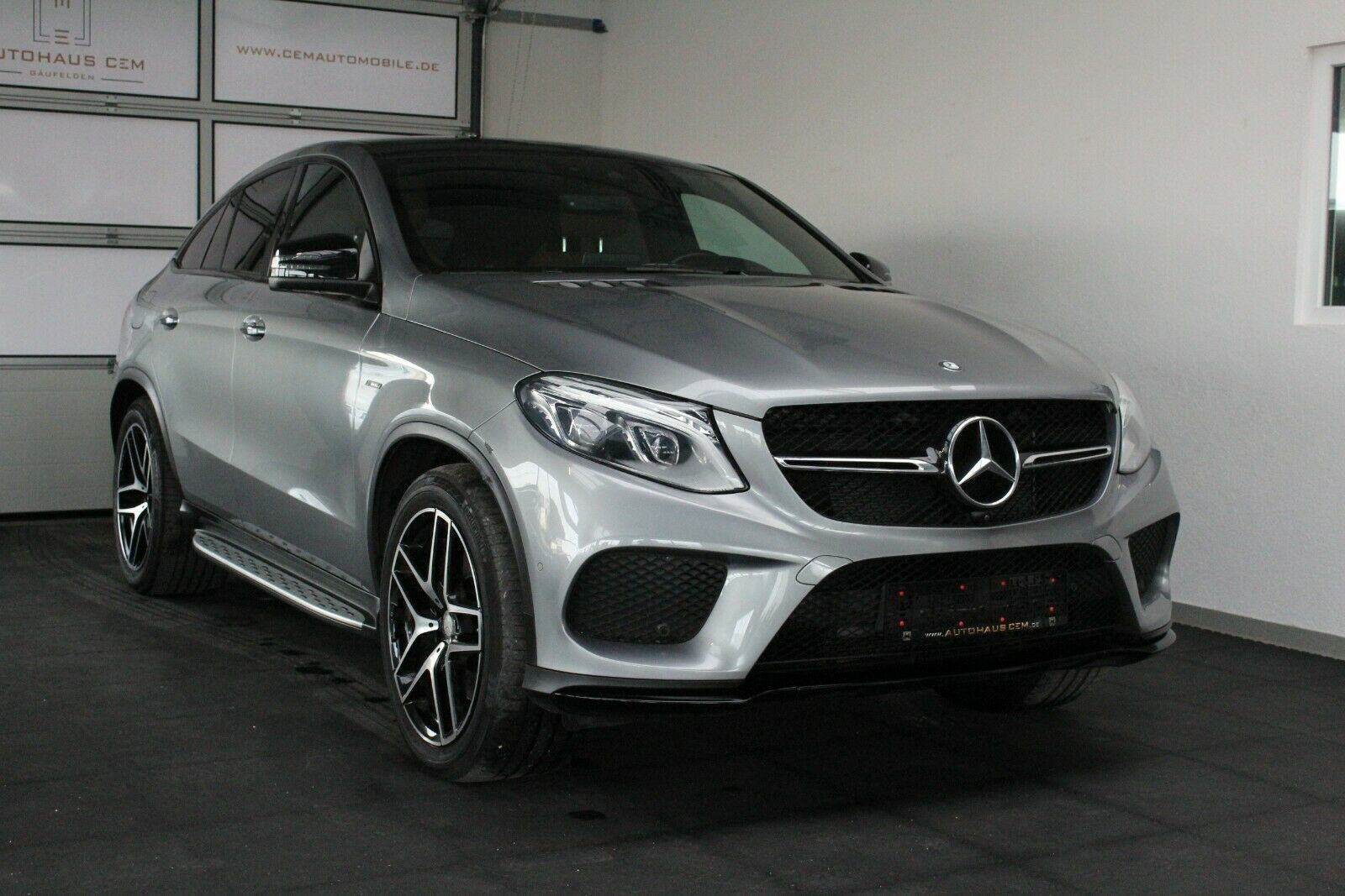 Mercedes-benz Gle 450 Amg Coupe*4m*night-paket*pano*17tkm*360° Used Buy 