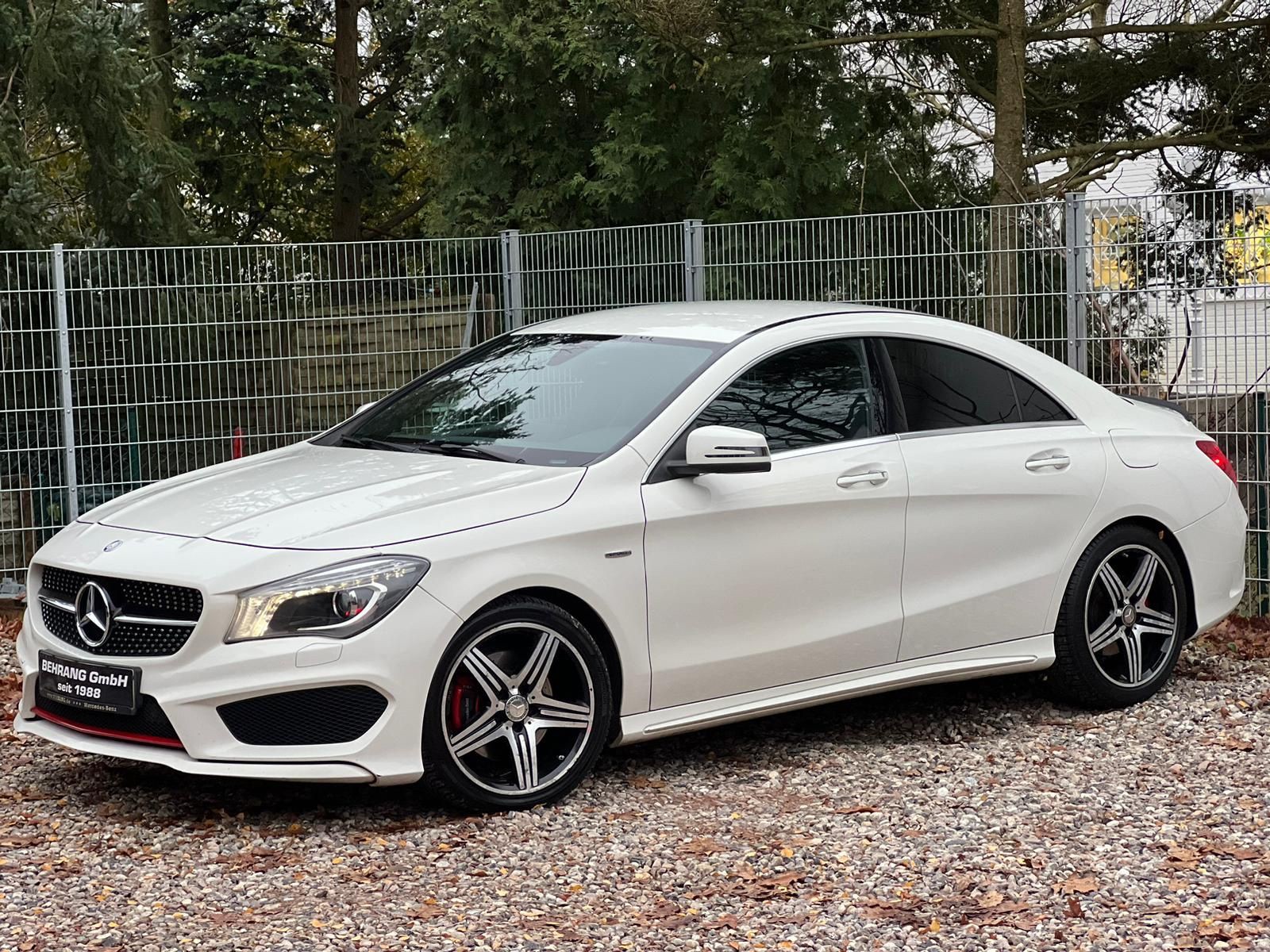 Mercedes-Benz CLA 250 SPORT*AMG*XENON*KAMERA*COMAND*KEYLESS*