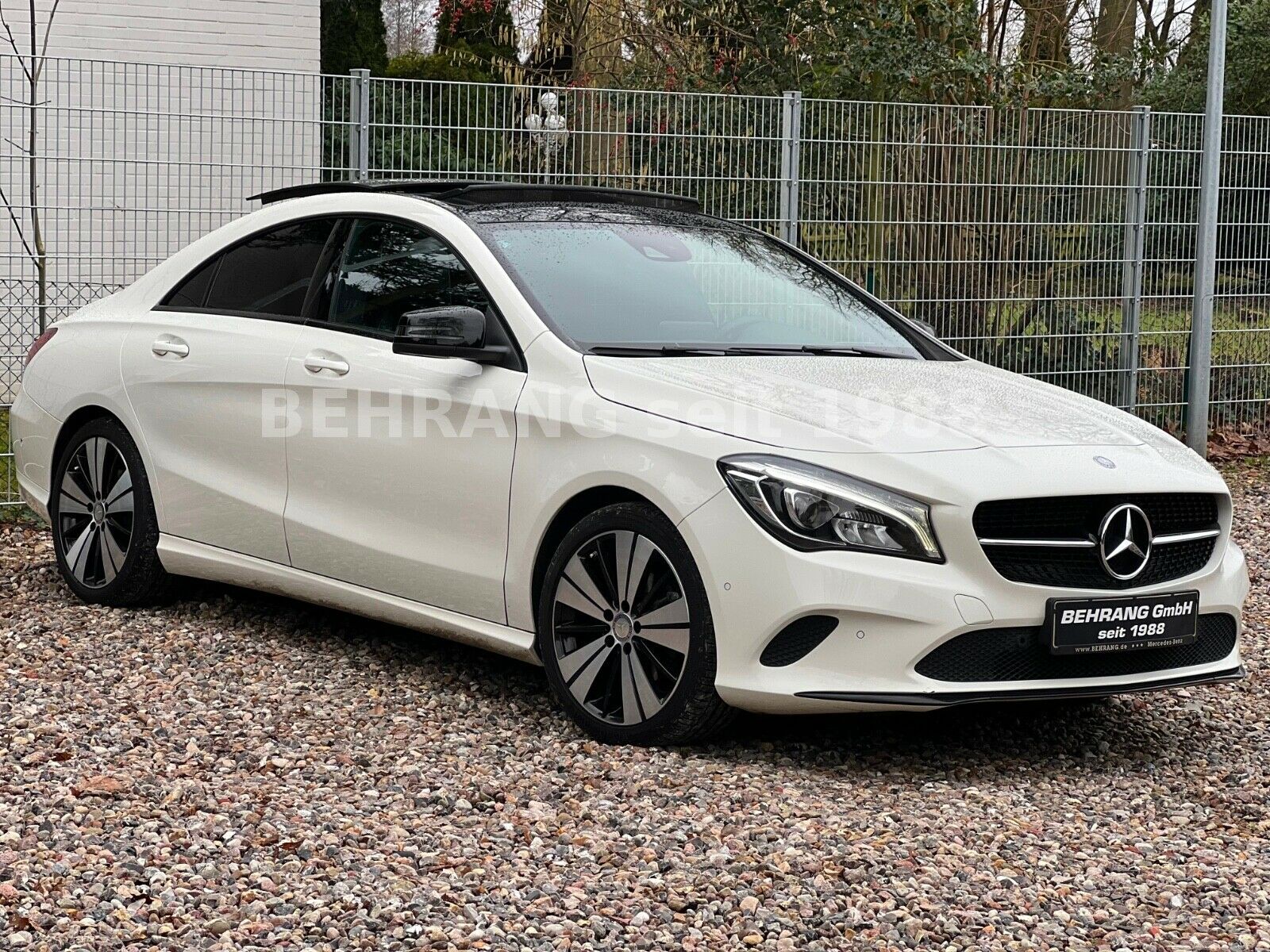 Mercedes-Benz CLA 180*URBAN*PANO*LED*NAVI*MOD2017*NIGHTPAKET