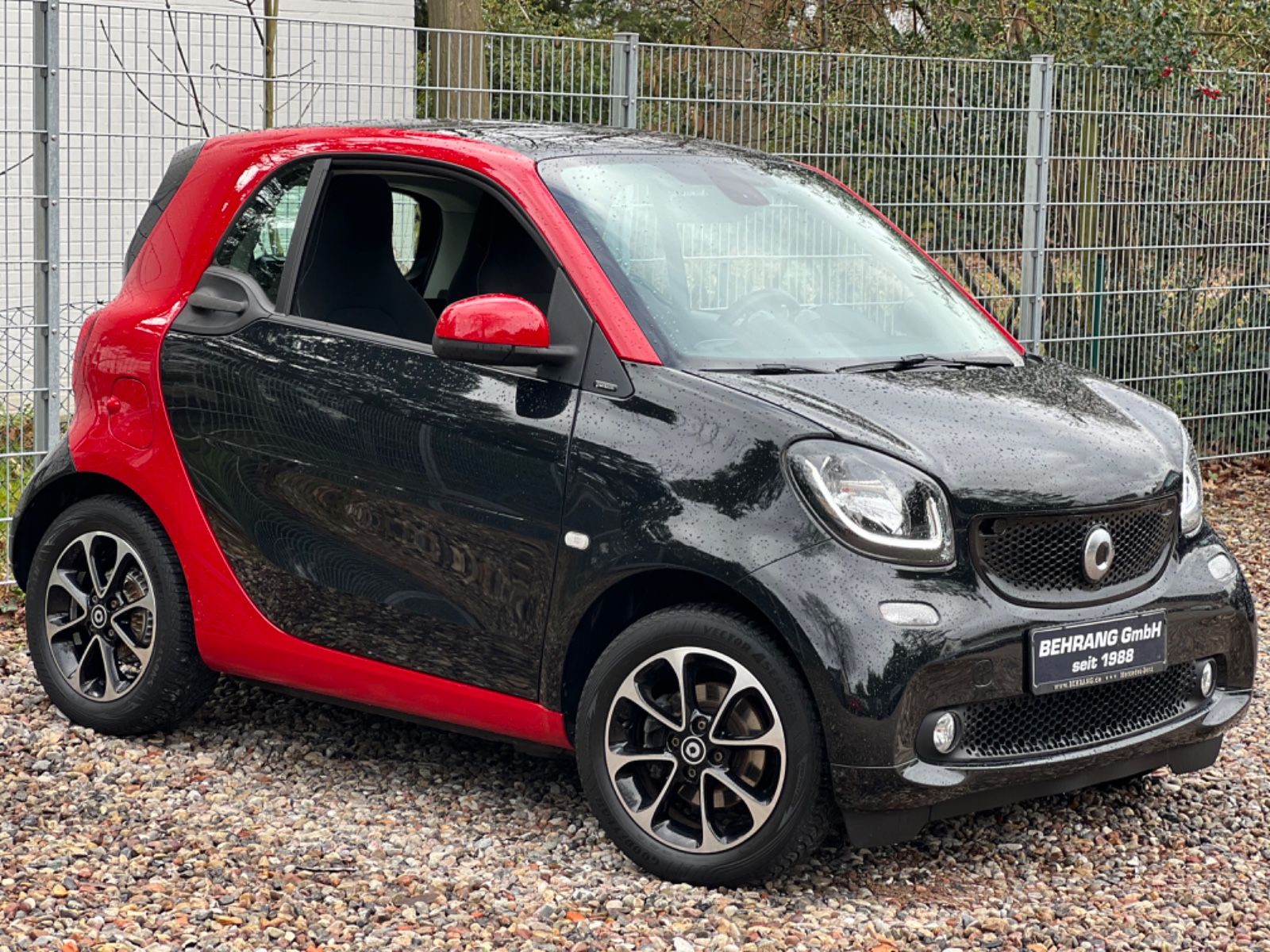 Smart ForTwo*JBL*PANO*LED*AMBIENTE*NAVI*90PS*