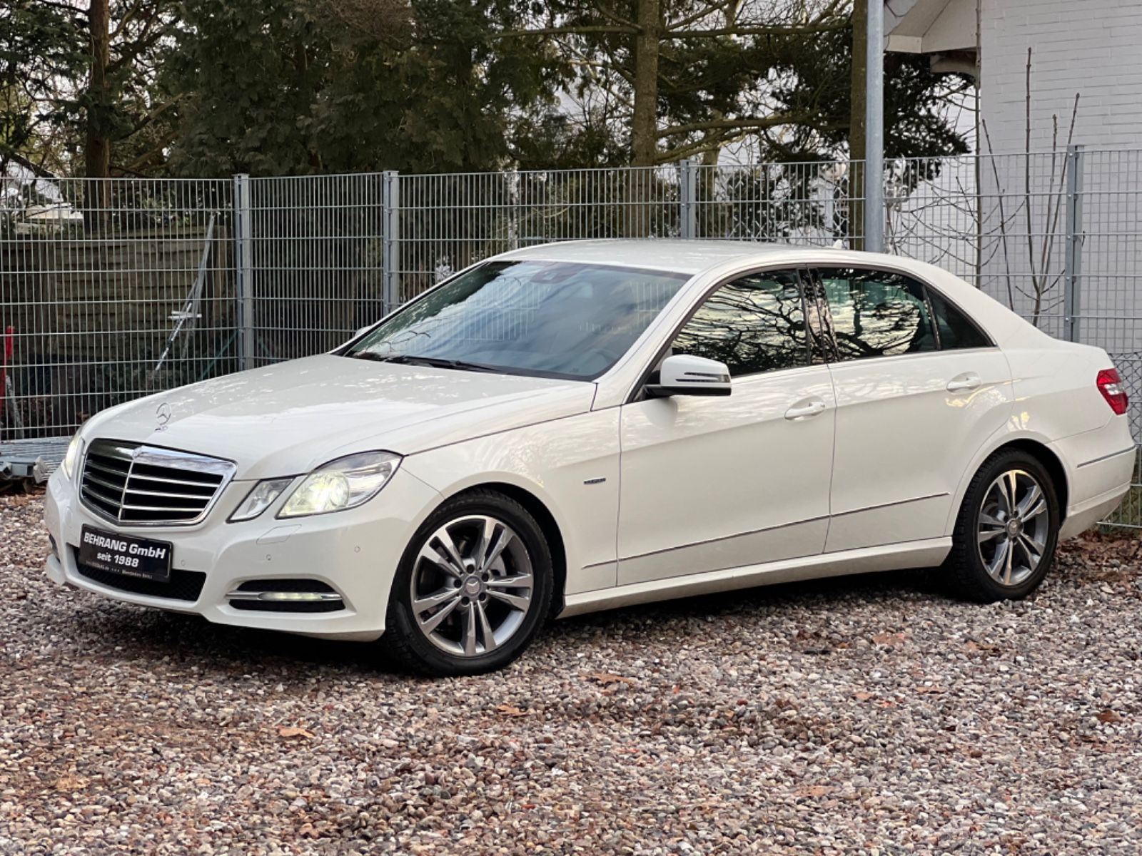 Mercedes-Benz E220 CDI BlueEfficiency AVANTGARDE *7GANG AUTO.*