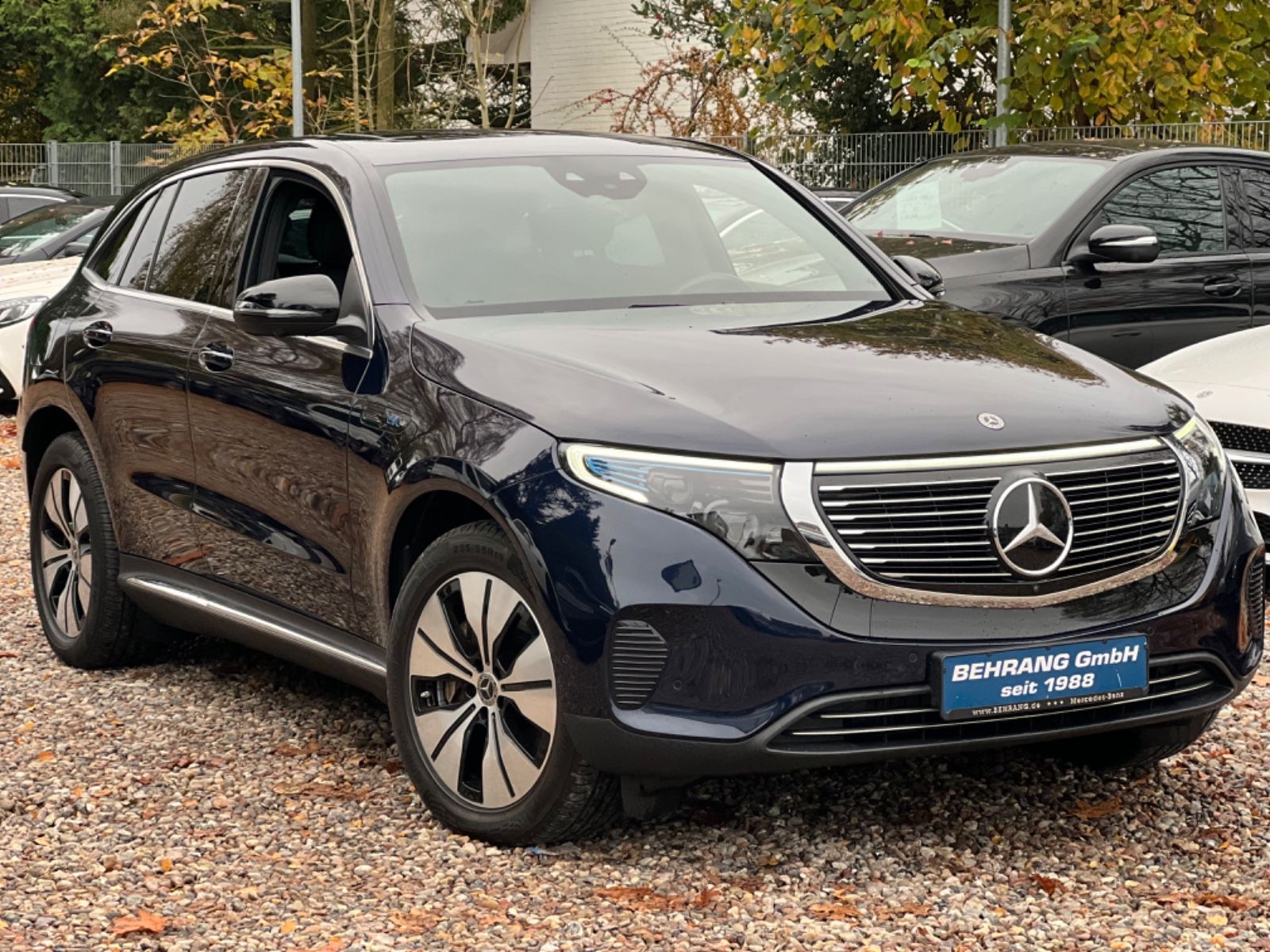 Mercedes-Benz EQC400 4MATIC *DISTRONIC*TOTWINKEL*MULTIBEAM*AHK