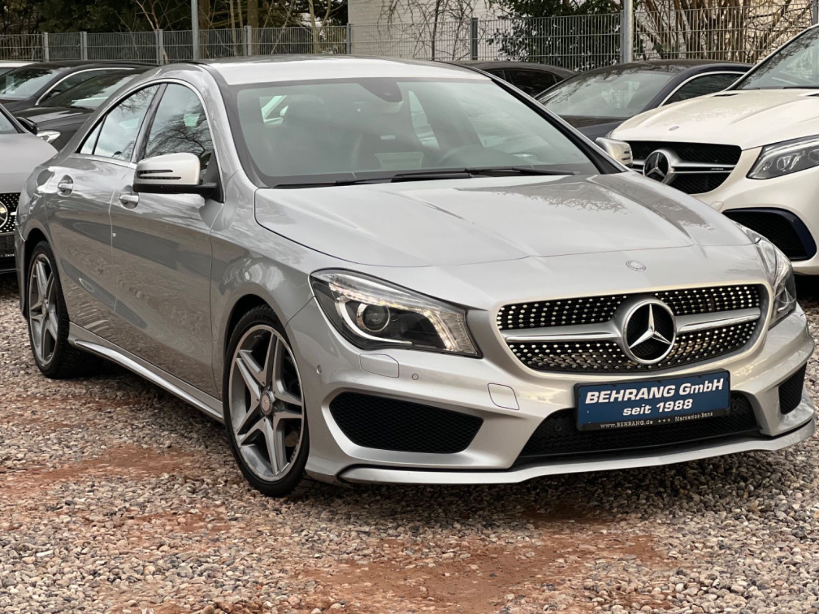 Mercedes-Benz CLA 180 AMG-LINE*XENON*NAVI*PDC*SHZ*AUTOMATIK*