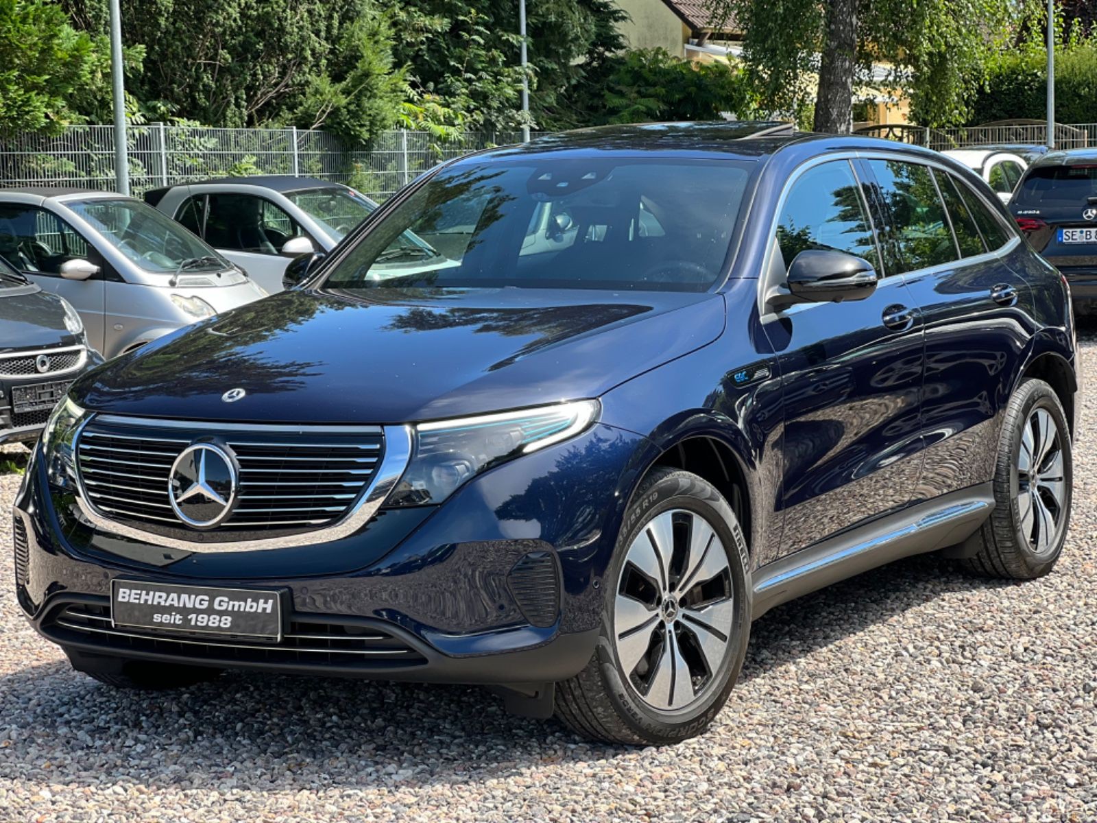 Mercedes-Benz EQC400 4MATIC *DISTRONIC*TOTWINKEL*MULTIBEAM*AHK